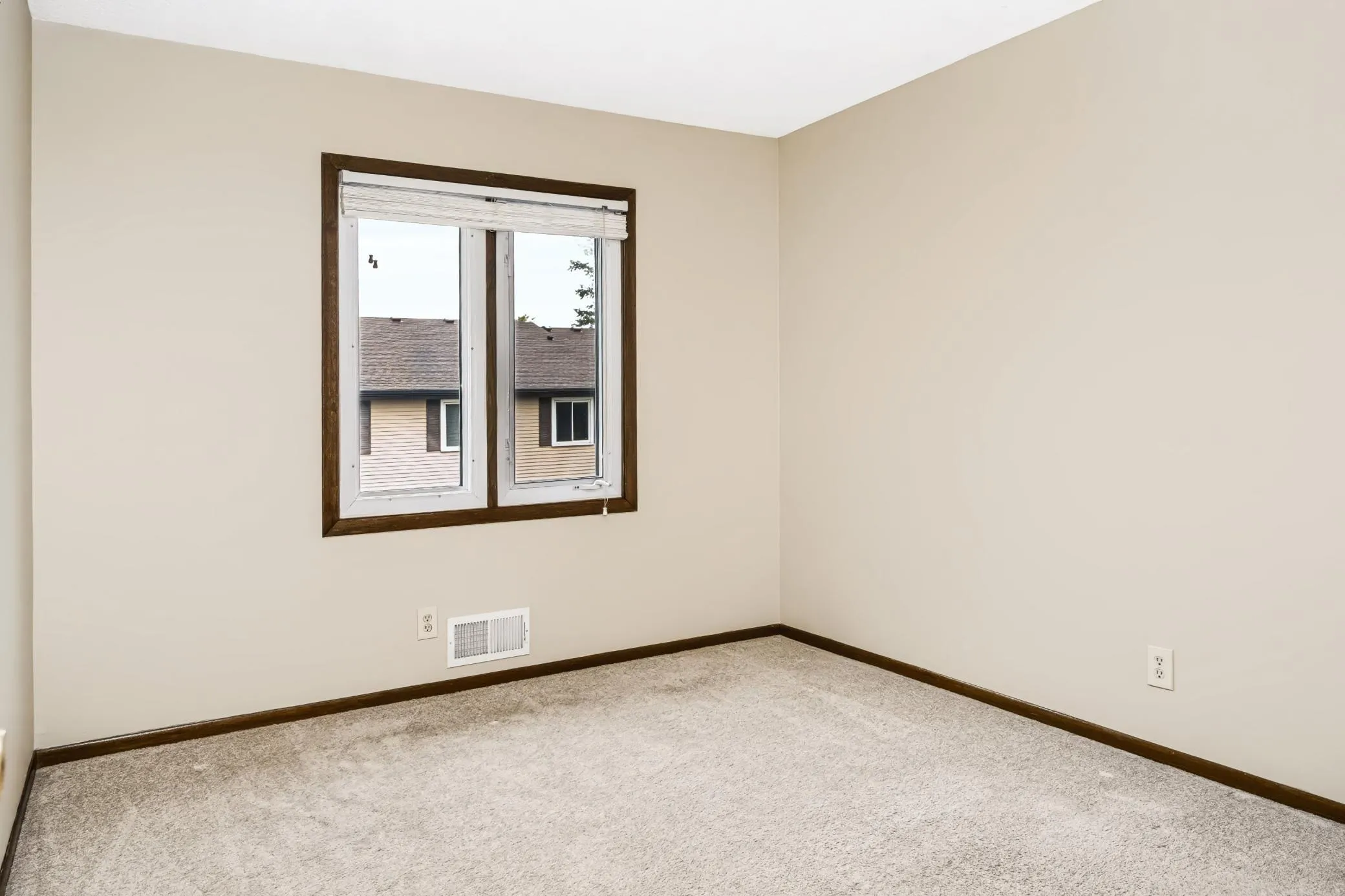 Photo 13 of 10394 Balsam Lane
