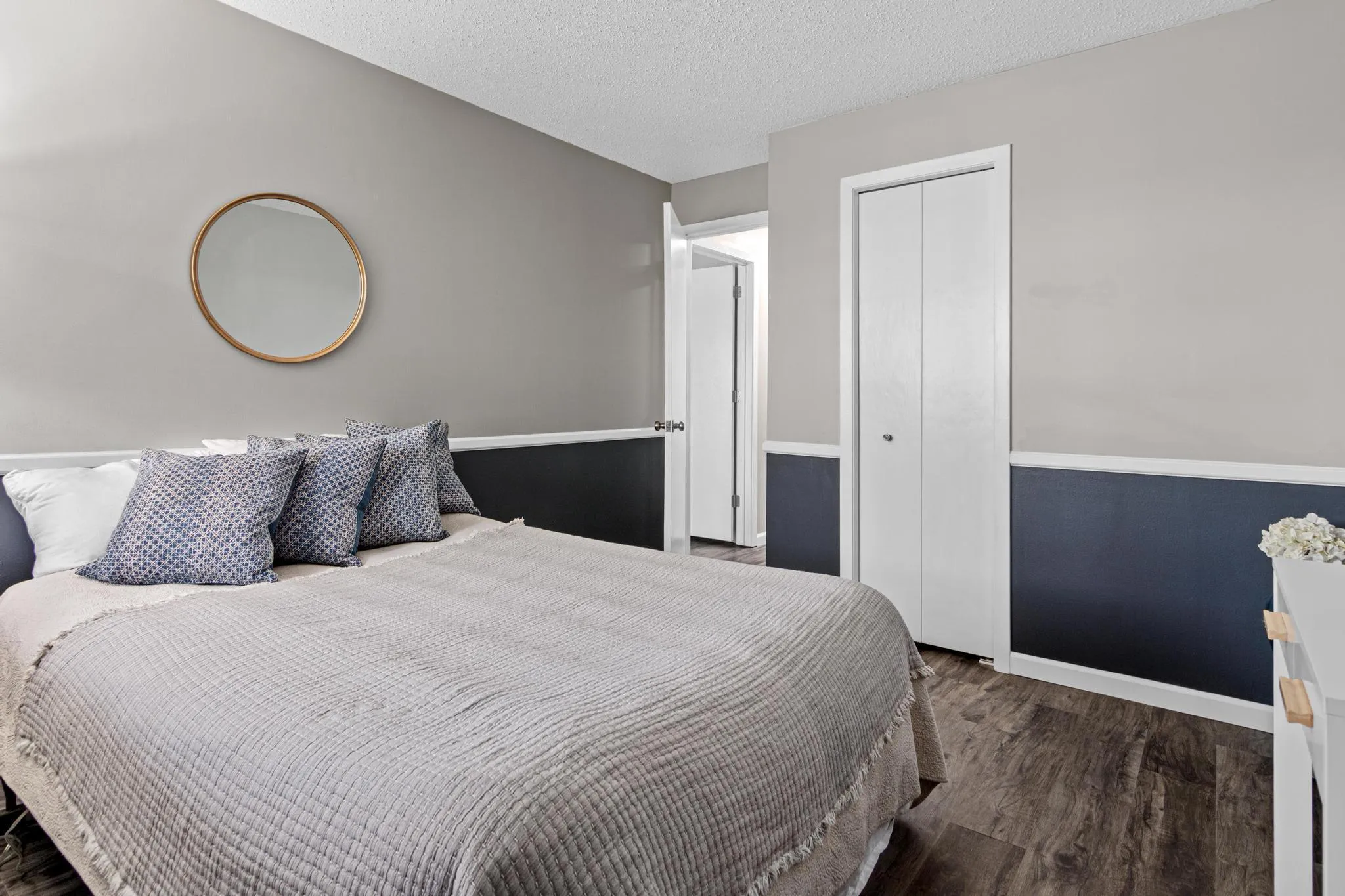 Photo 18 of 8013 Xerxes S Avenue Unit B103