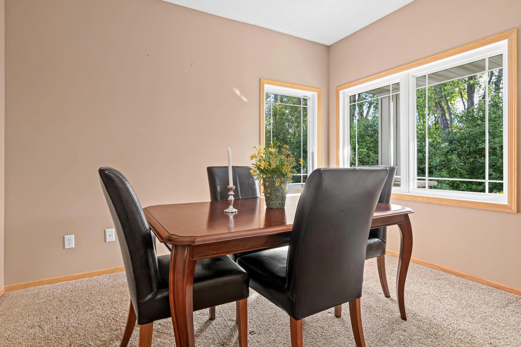 Photo 9 of 629 Sutherland Drive
