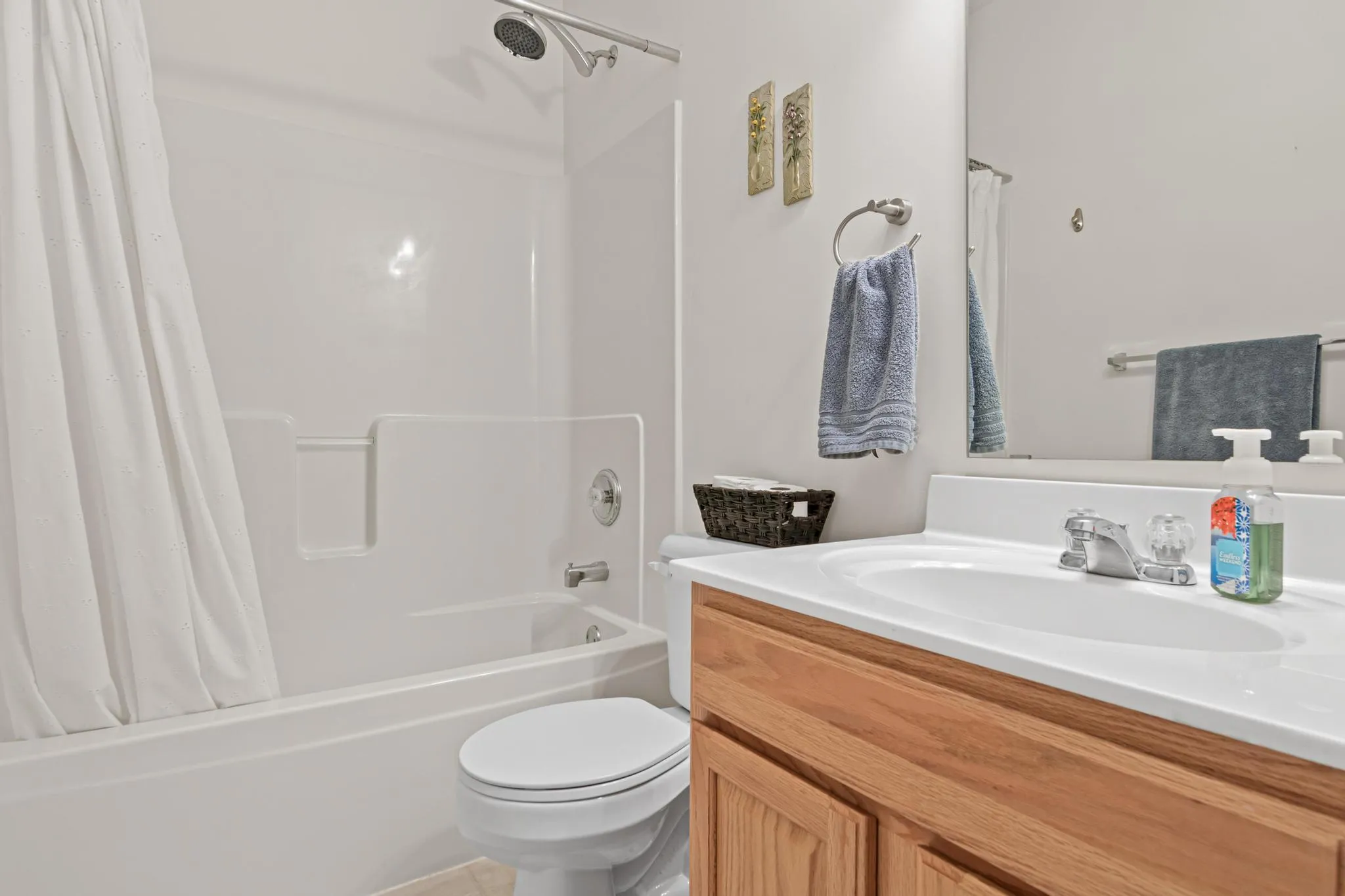 Photo 13 of 629 Sutherland Drive