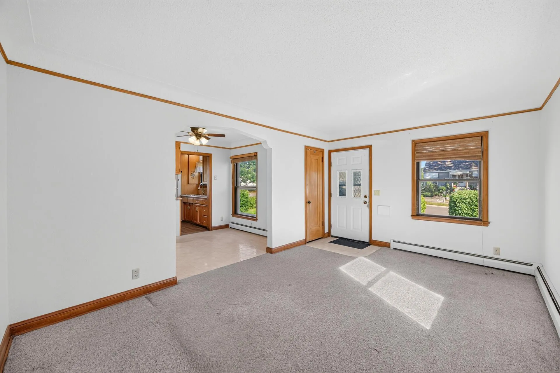Photo 4 of 4858 6th Ne Street