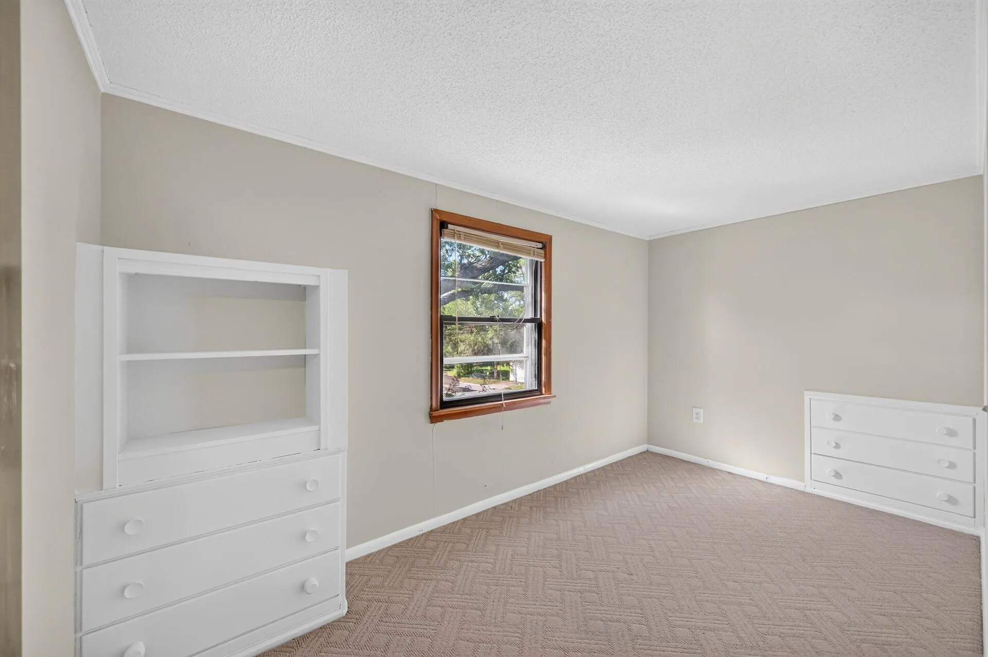 Photo 15 of 4858 6th Ne Street