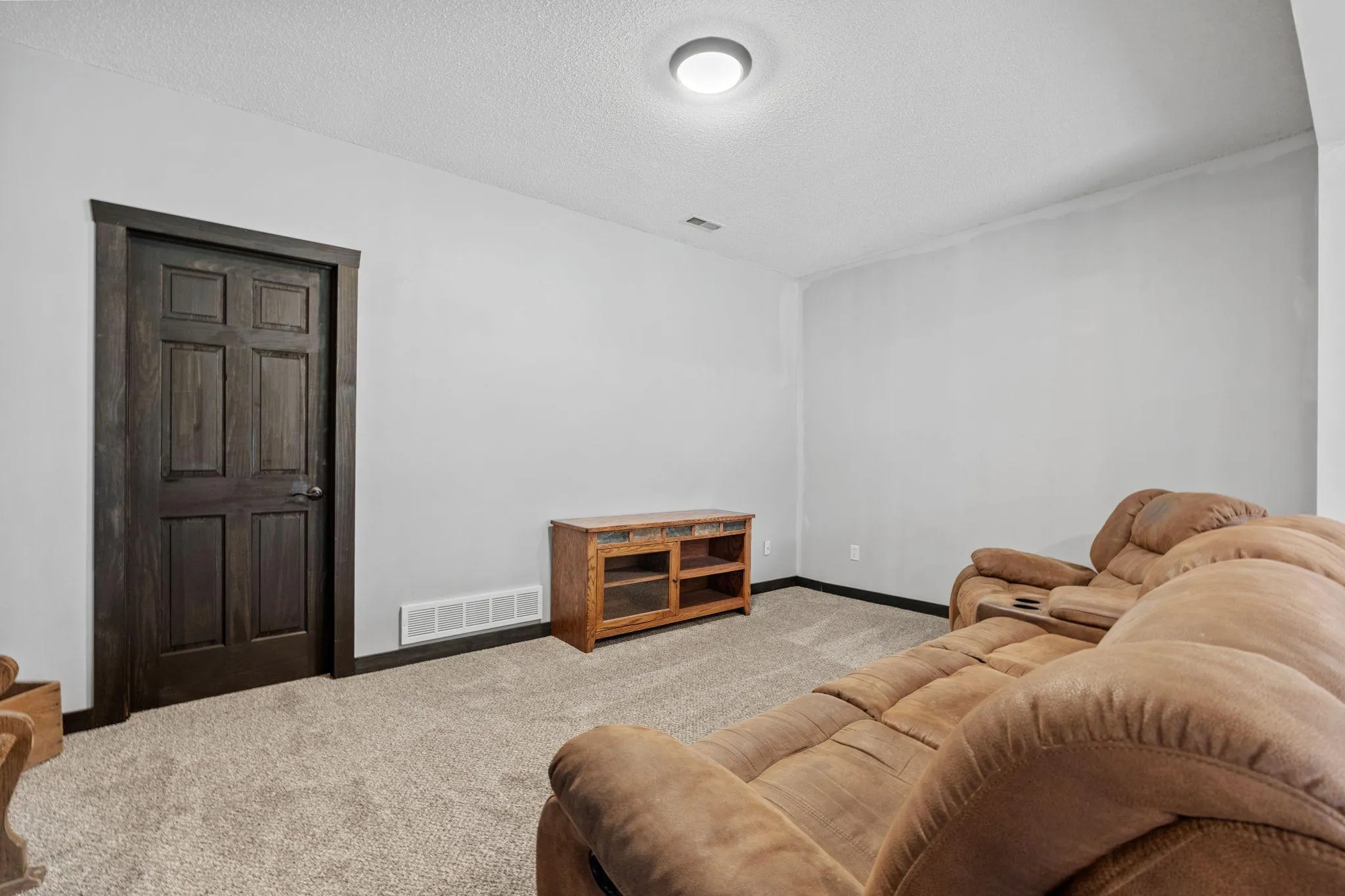 Photo 33 of 13761 Dorothy Drive