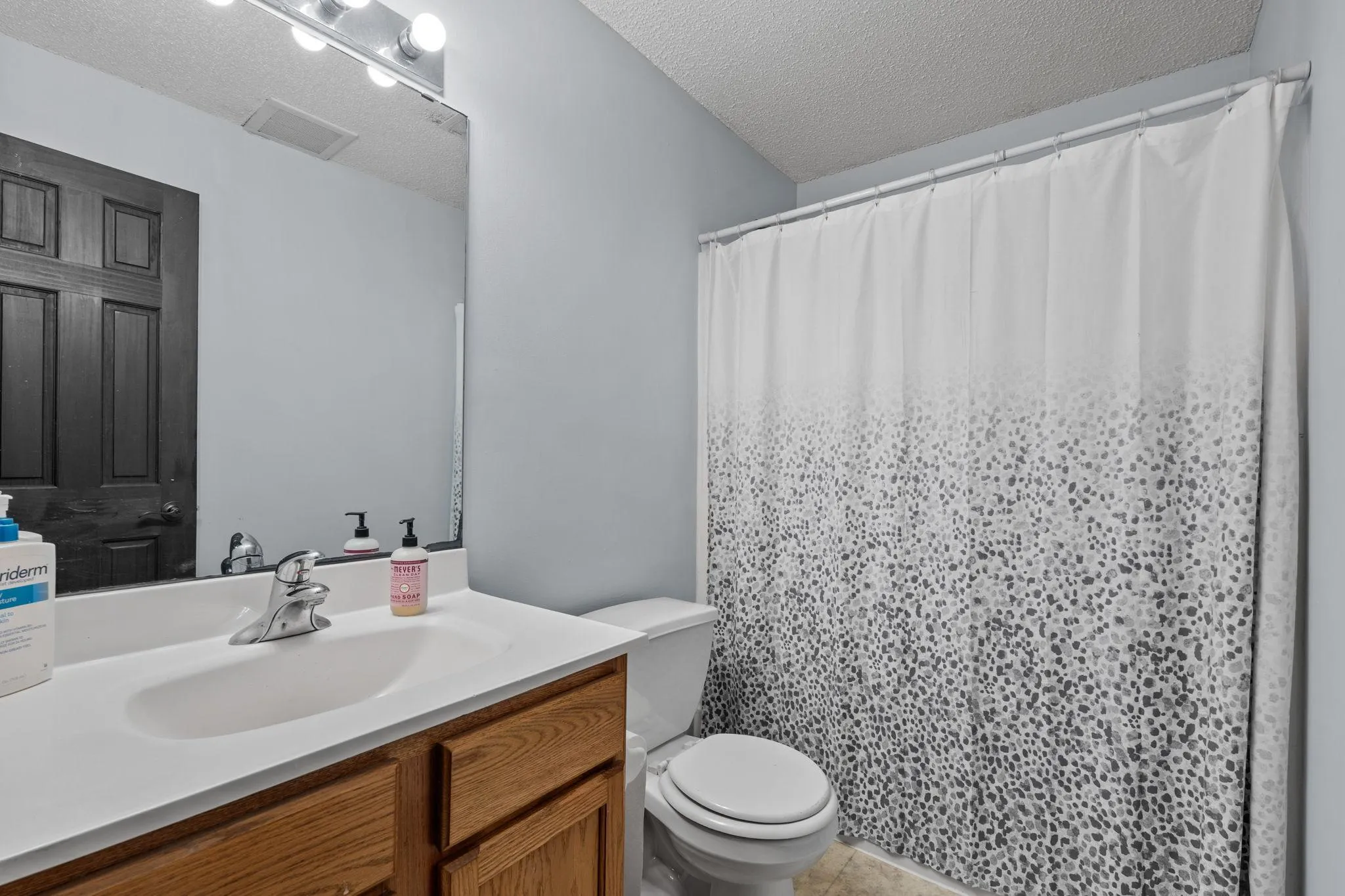 Photo 41 of 13761 Dorothy Drive