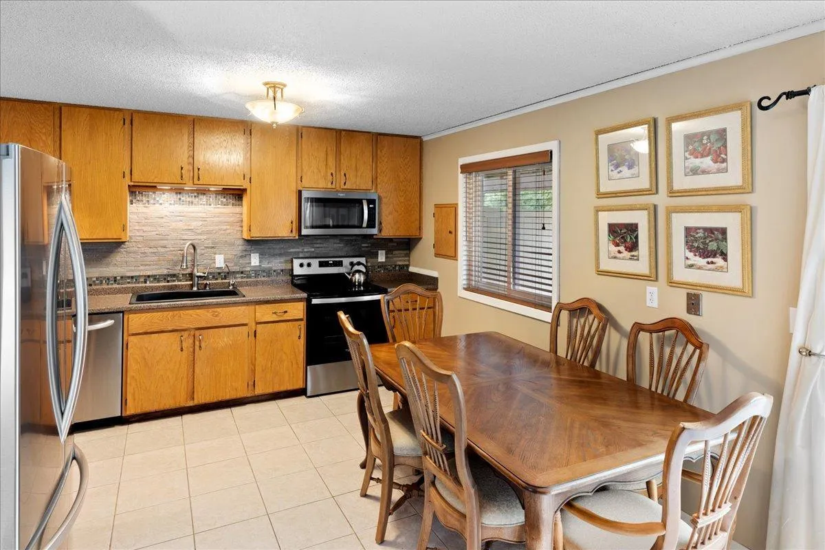 Photo 9 of 5424 Sanibel Drive