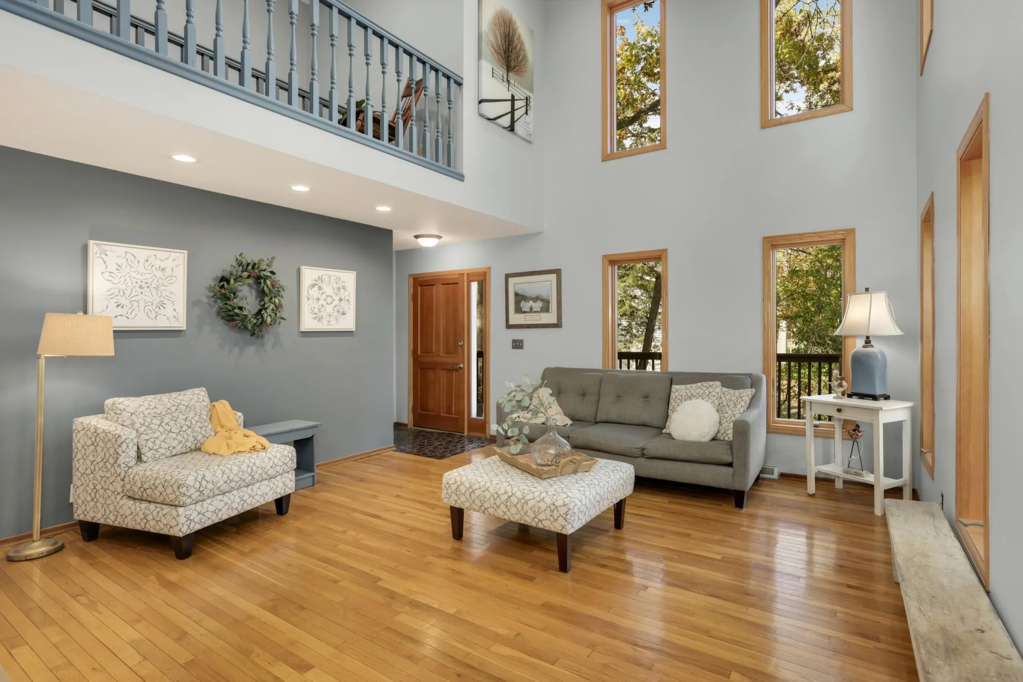 Photo 3 of 10294 Oak Shore Drive