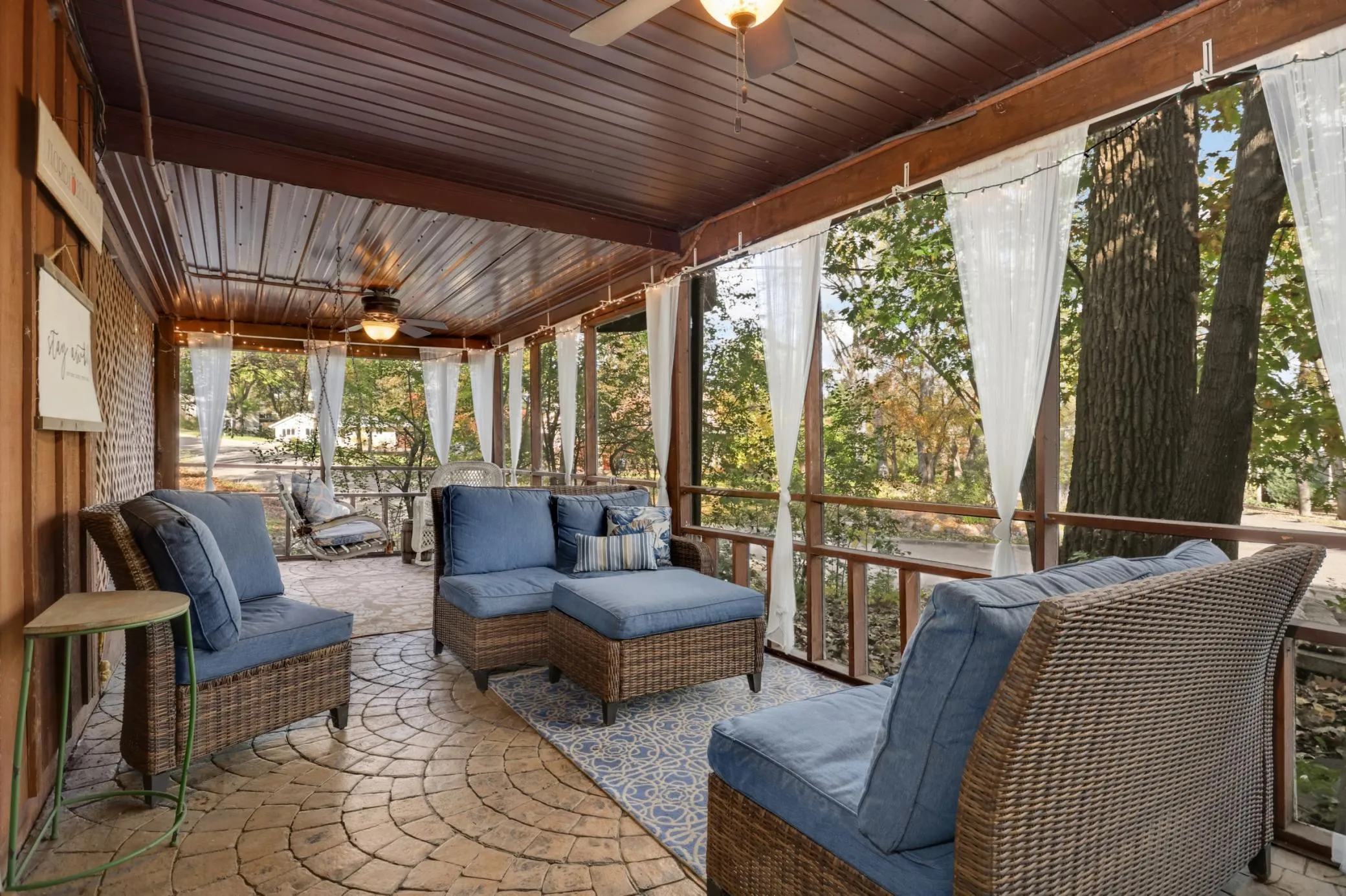 Photo 11 of 10294 Oak Shore Drive