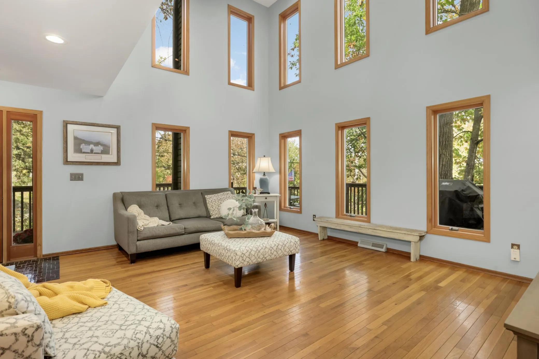 Photo 4 of 10294 Oak Shore Drive