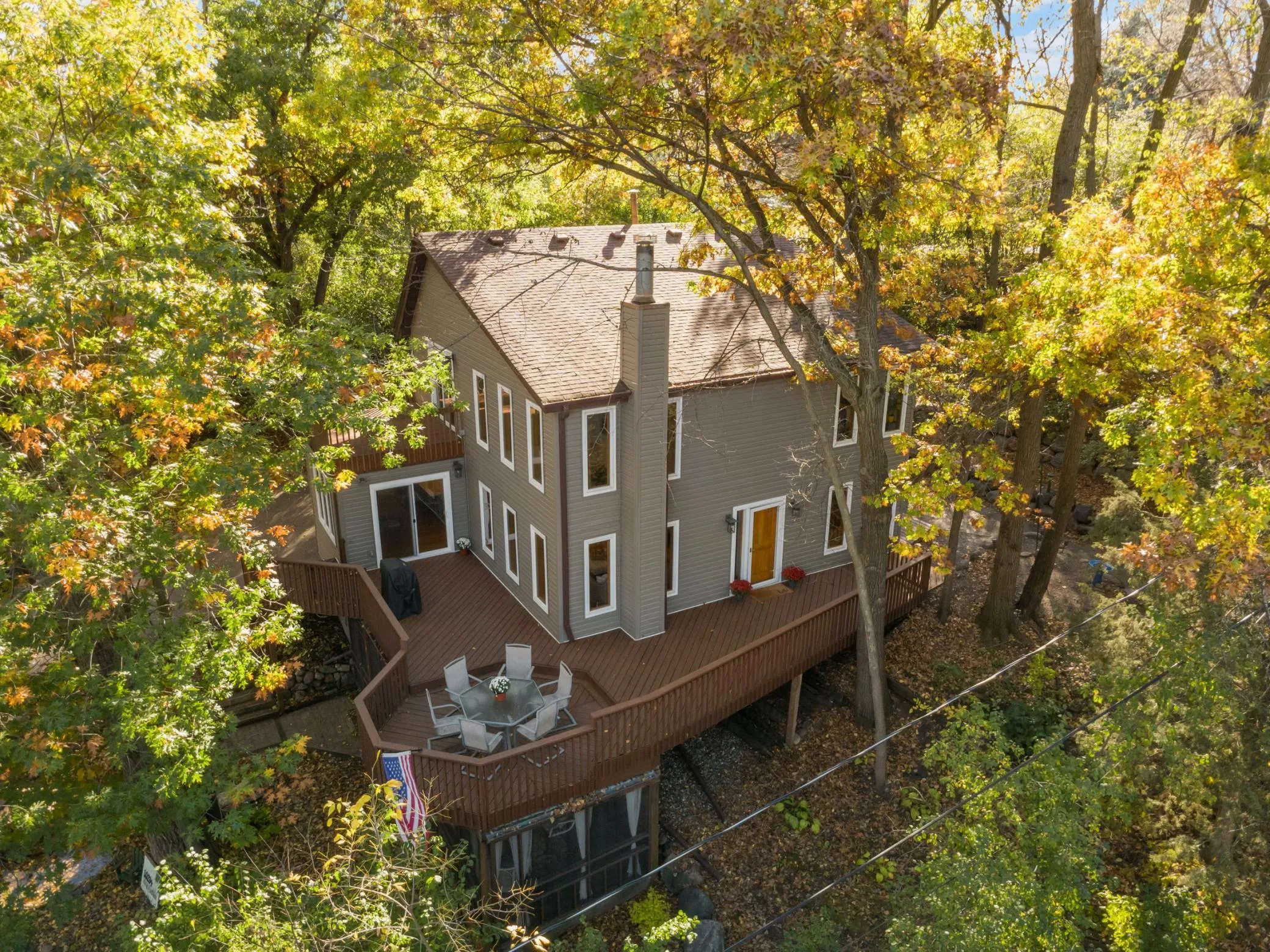 Photo 2 of 10294 Oak Shore Drive