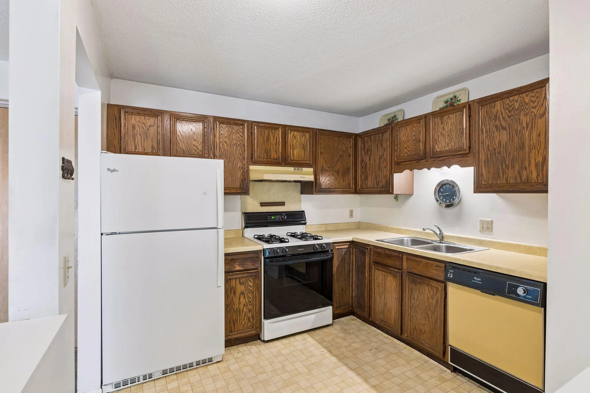 Photo 9 of 4820 Park Commons Drive Unit 118