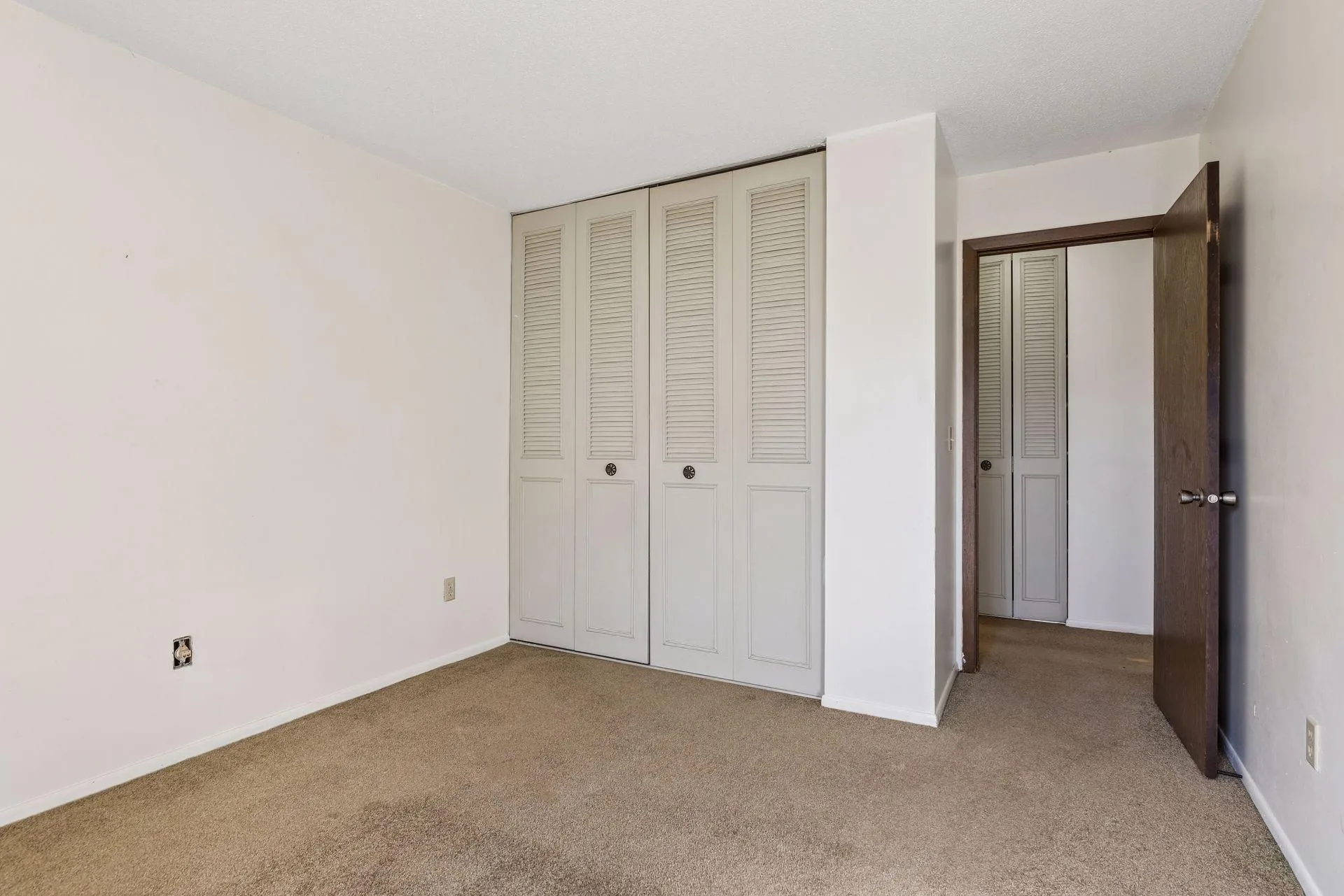 Photo 15 of 4820 Park Commons Drive Unit 118
