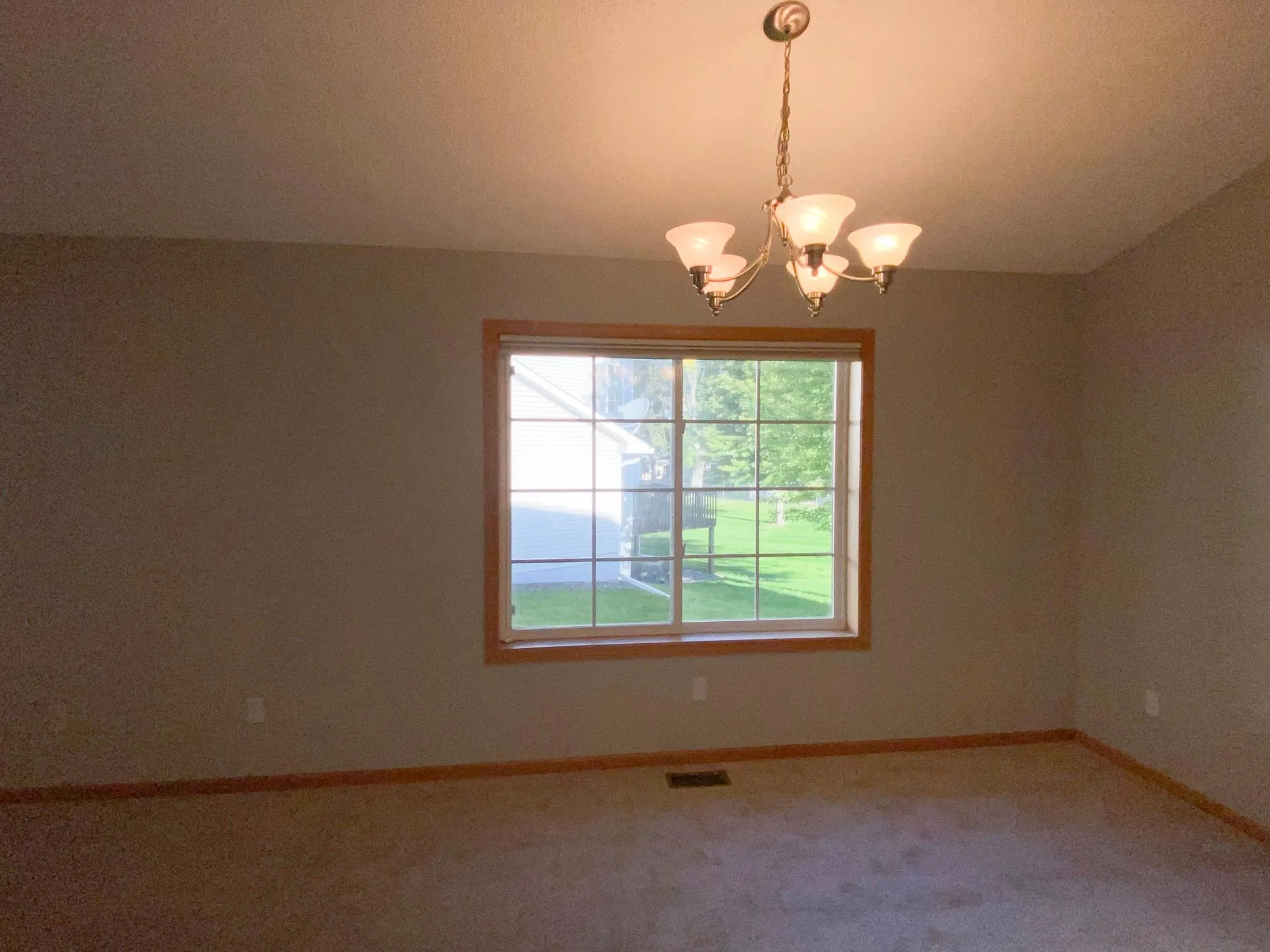 Photo 10 of 11452 17th Ne Place