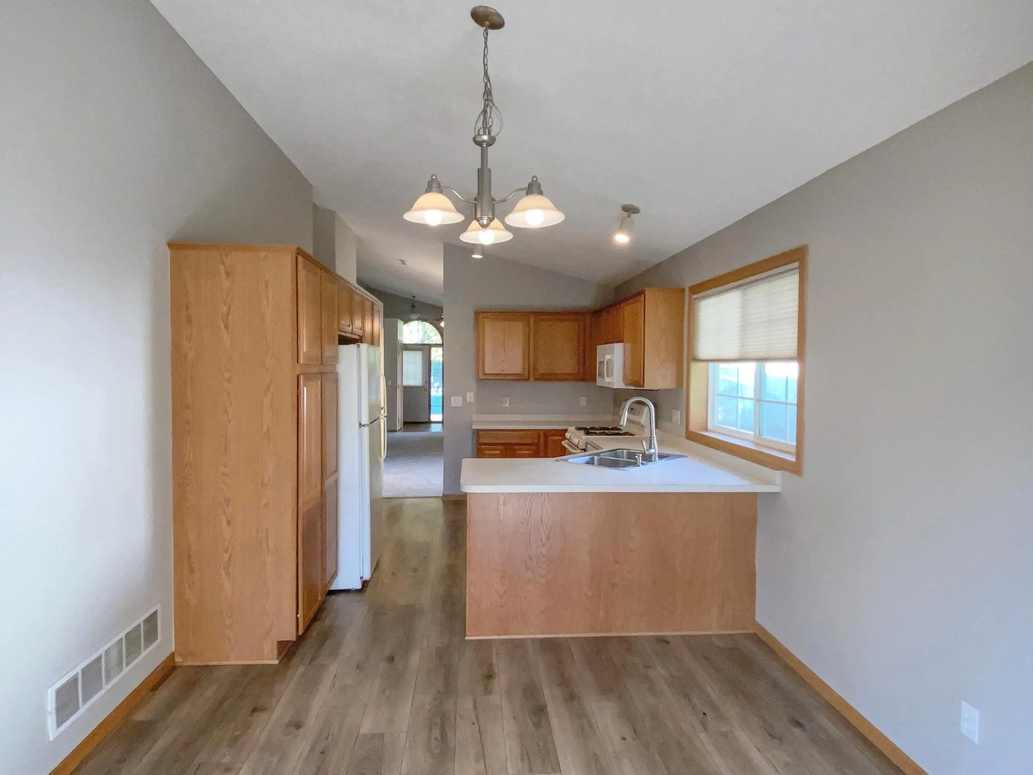 Photo 8 of 11452 17th Ne Place