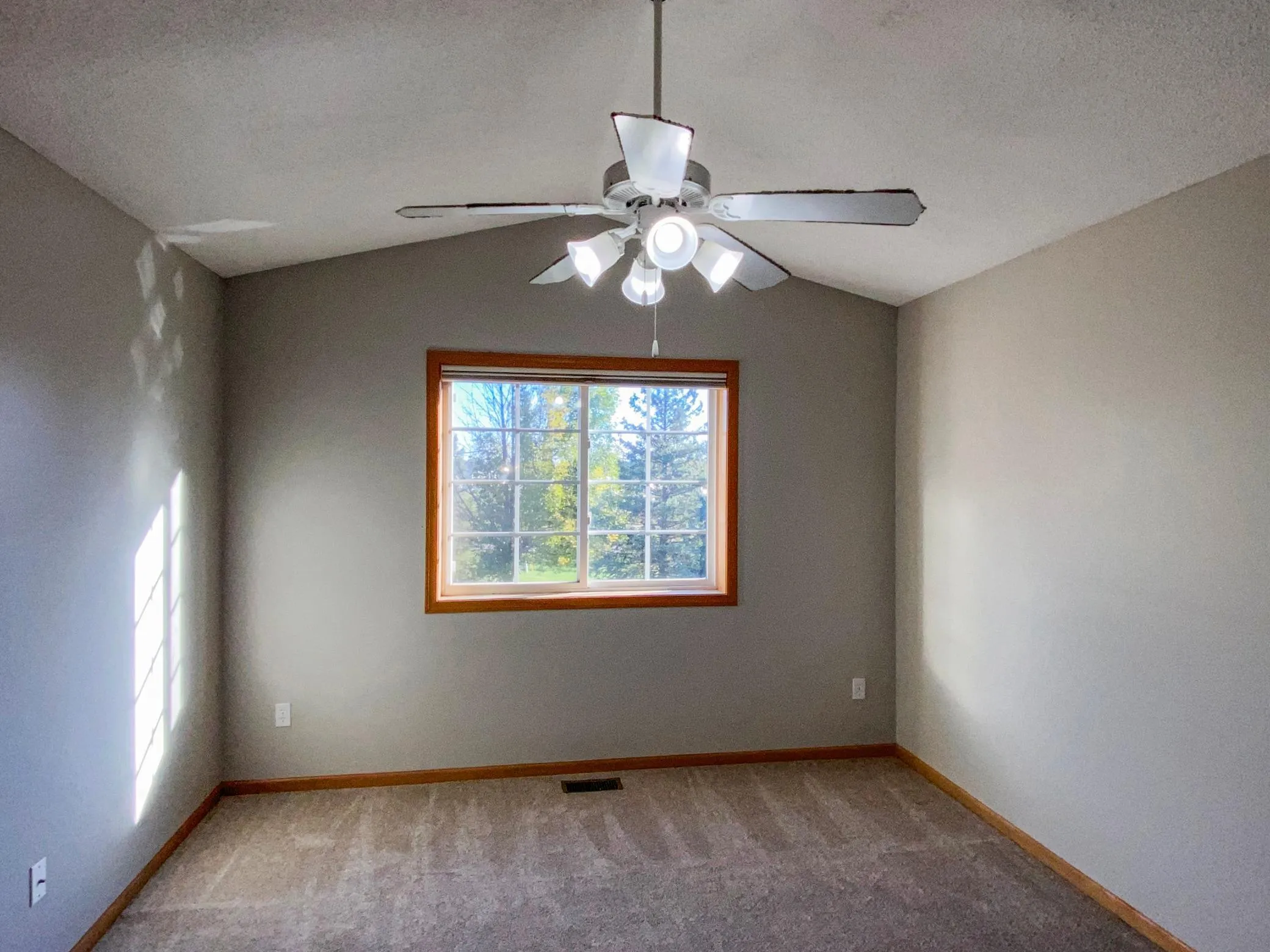 Photo 16 of 11452 17th Ne Place