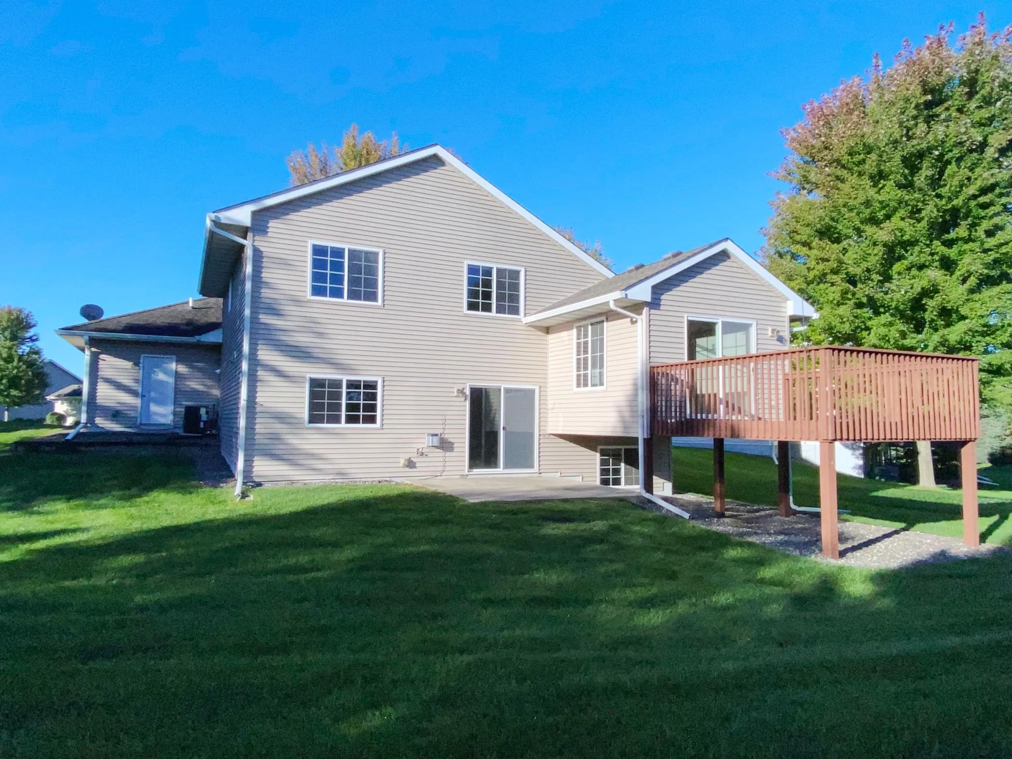 Photo 3 of 11452 17th Ne Place