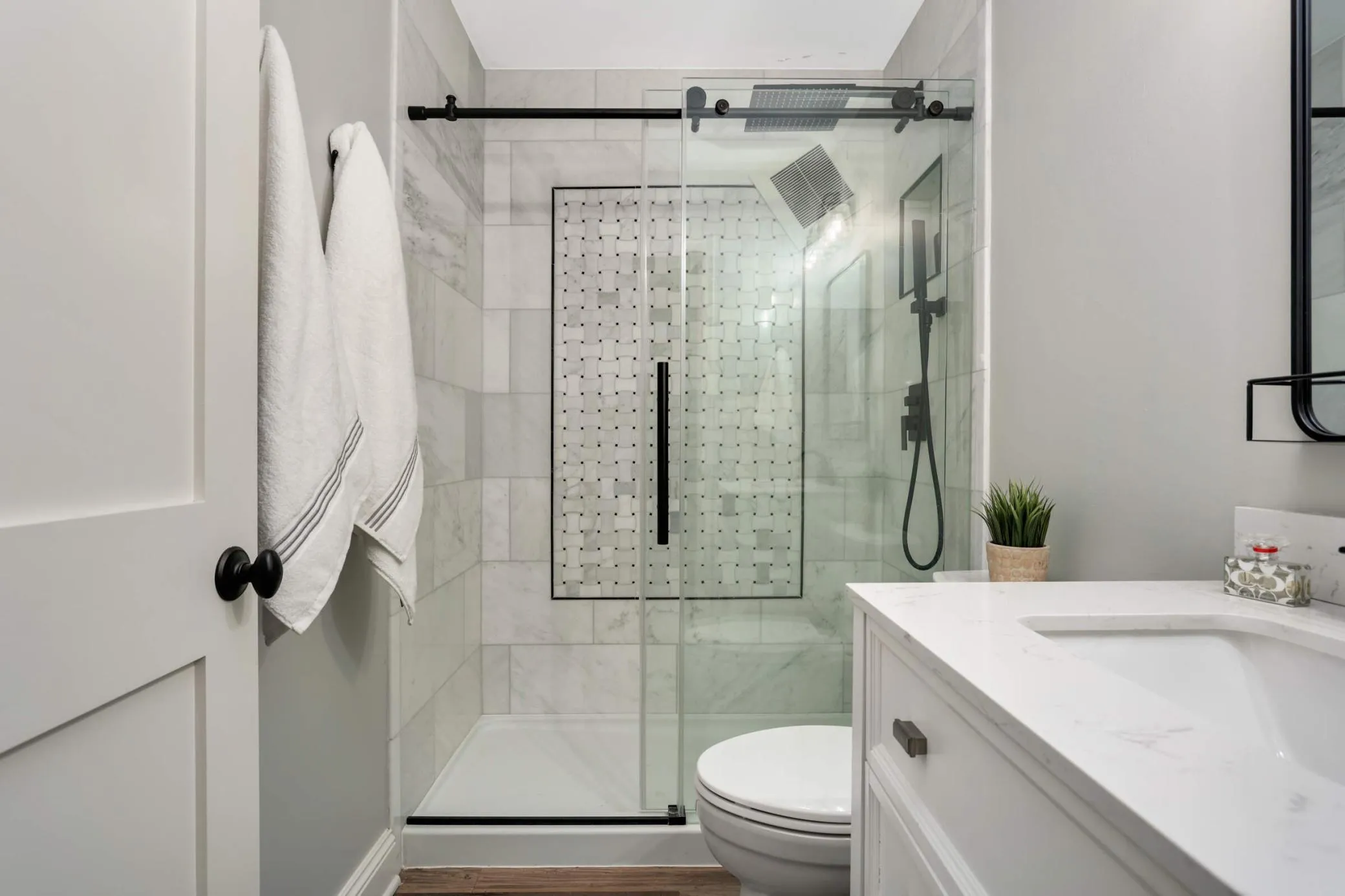 Photo 18 of 6710 Vernon S Avenue Unit 409