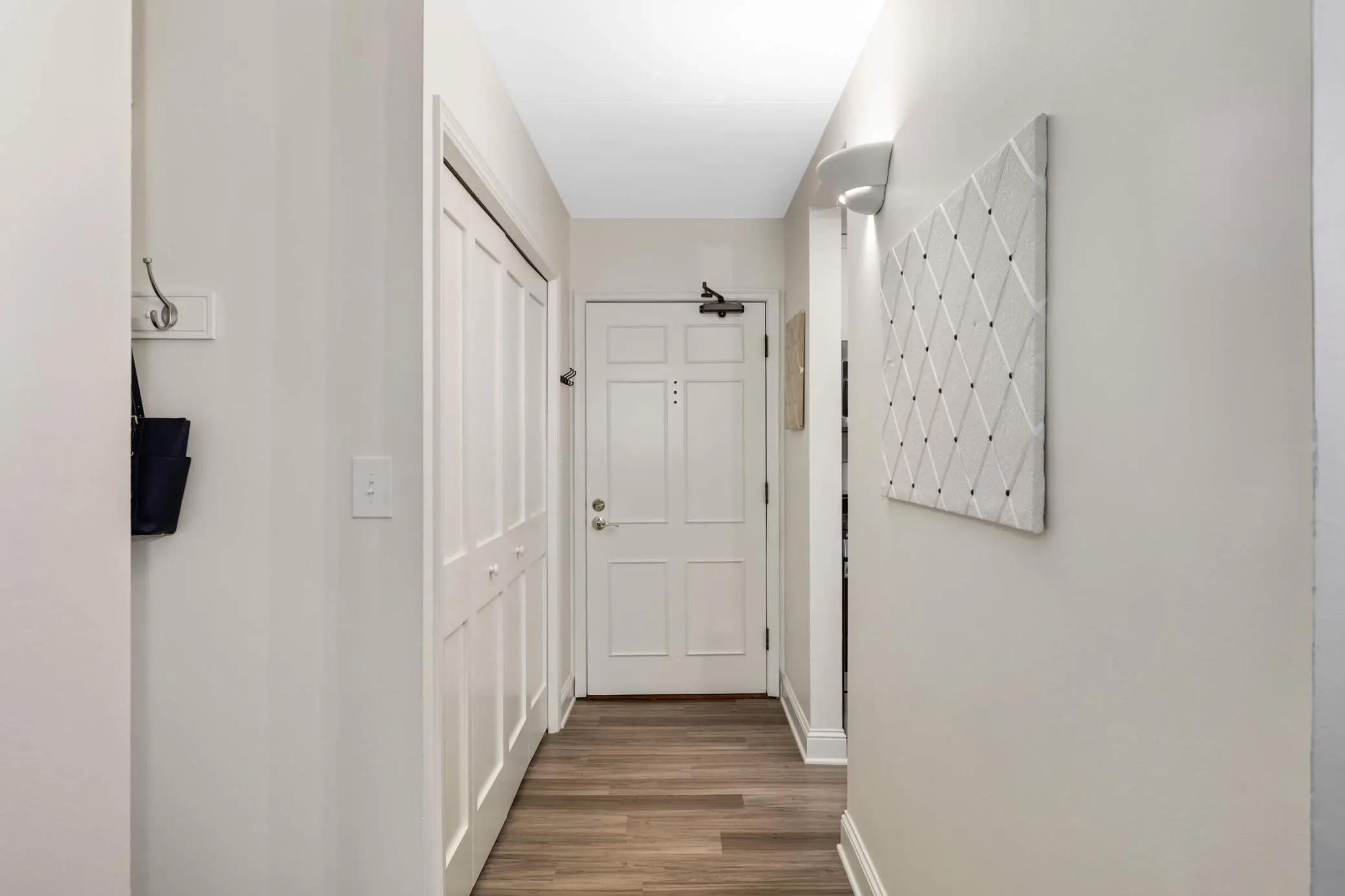 Photo 3 of 6710 Vernon S Avenue Unit 409