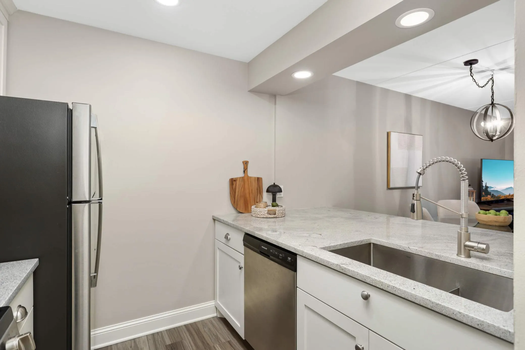 Photo 11 of 6710 Vernon S Avenue Unit 409