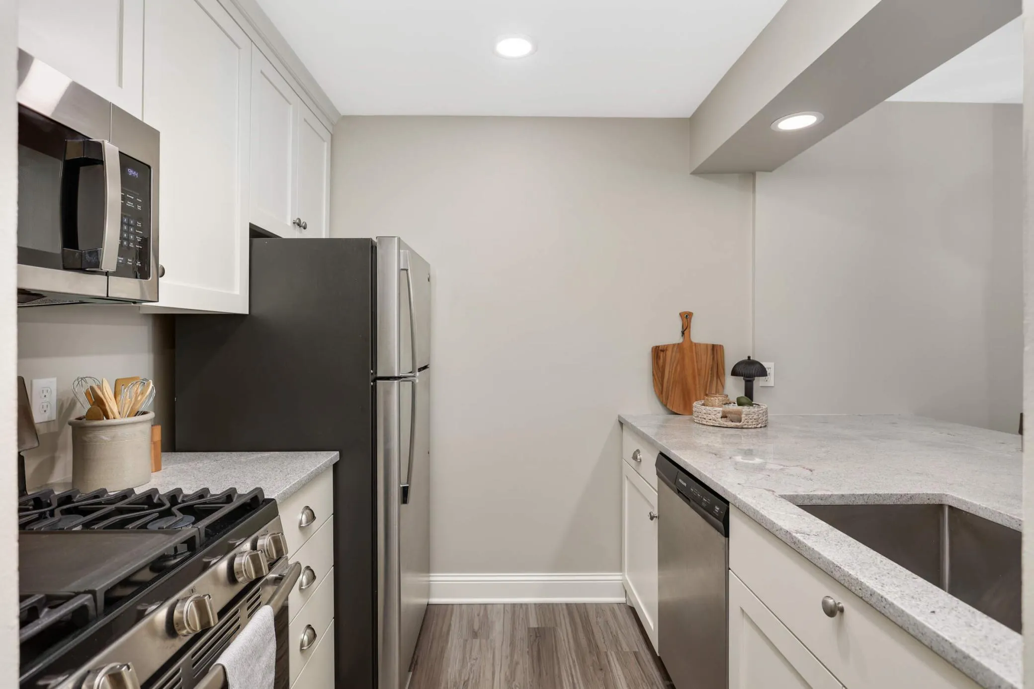 Photo 12 of 6710 Vernon S Avenue Unit 409