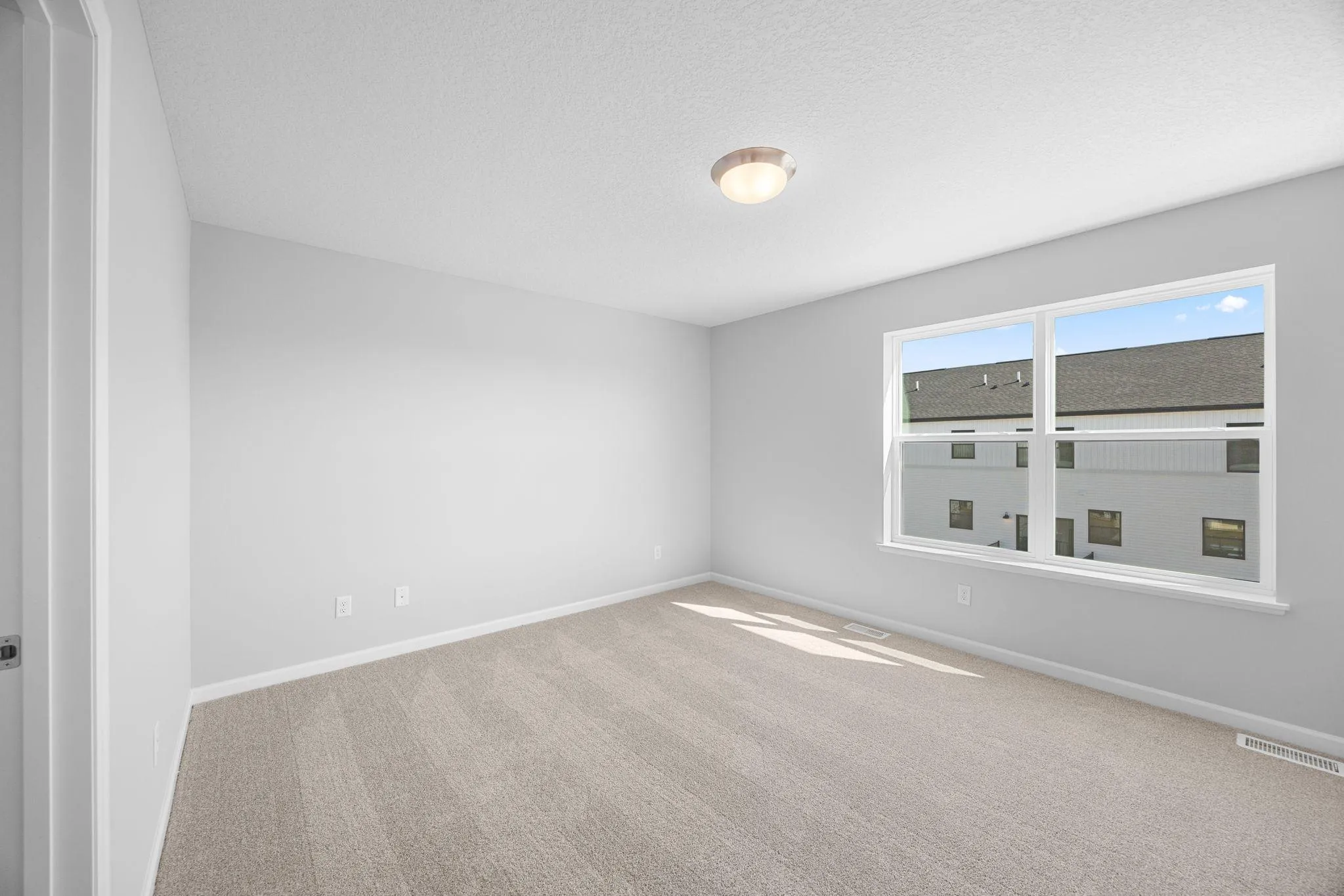 Photo 13 of 10376 Birchwood Circle