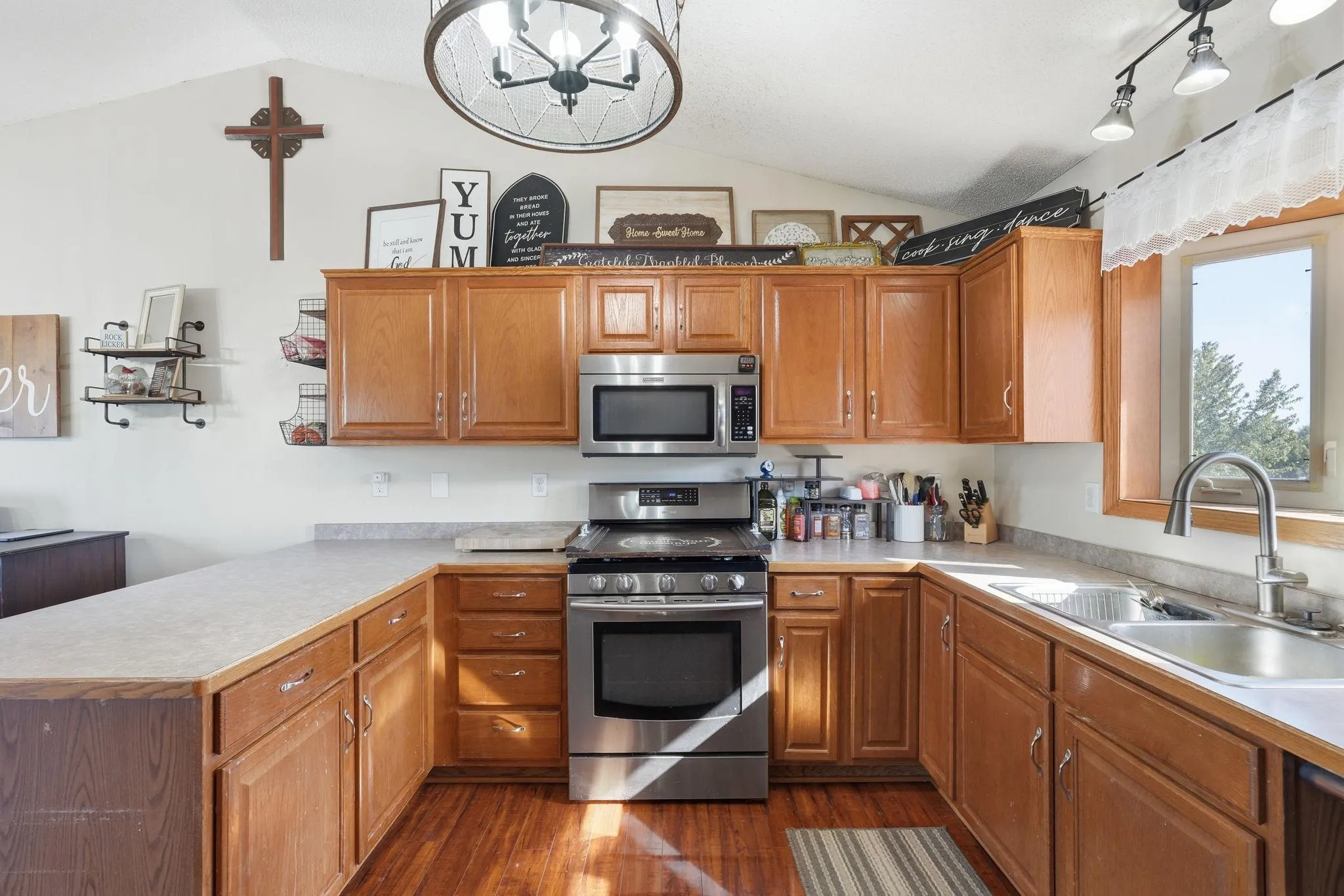 Photo 6 of 315 Martell Street
