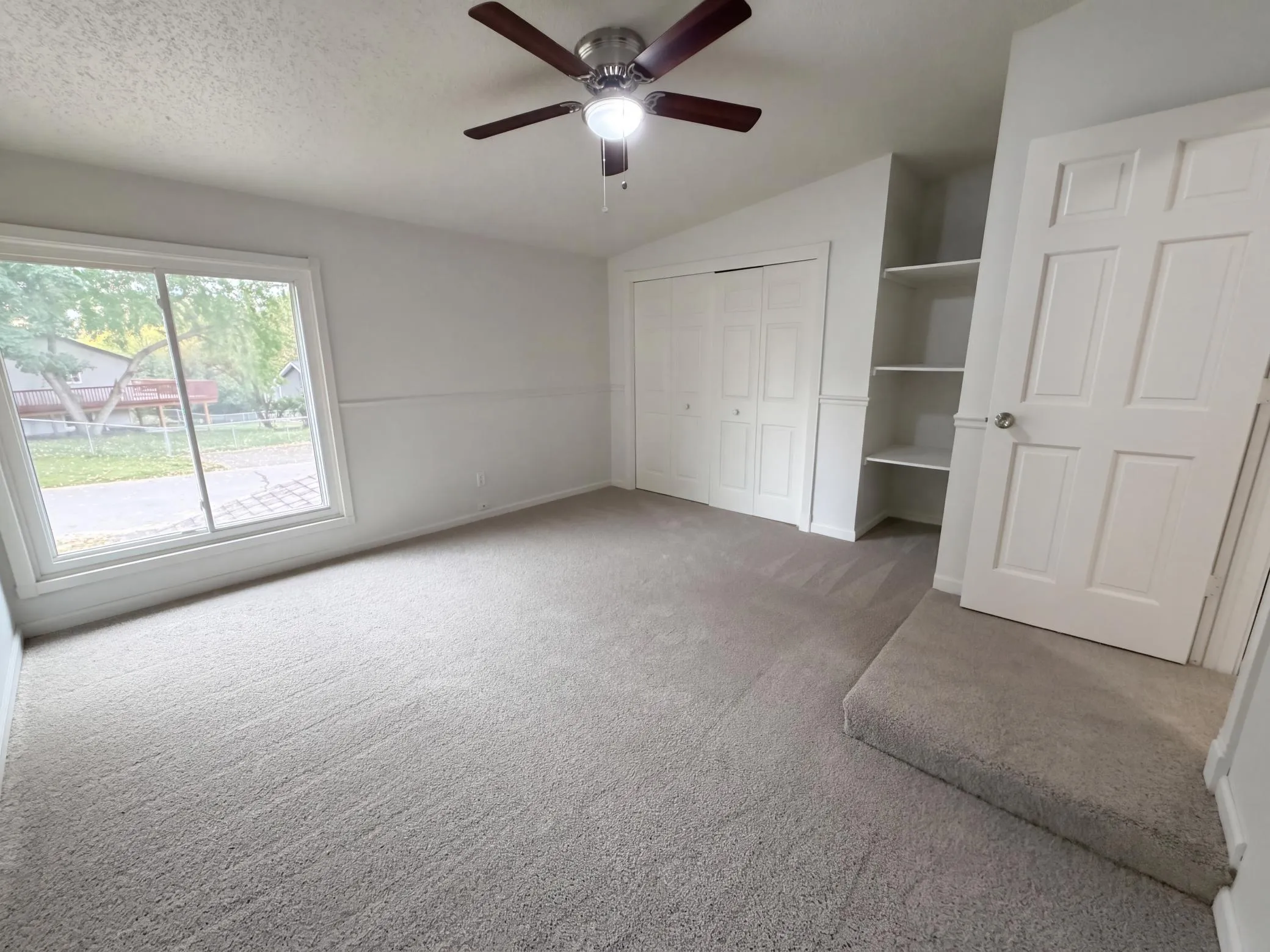 Photo 4 of 15393 Trillium Circle