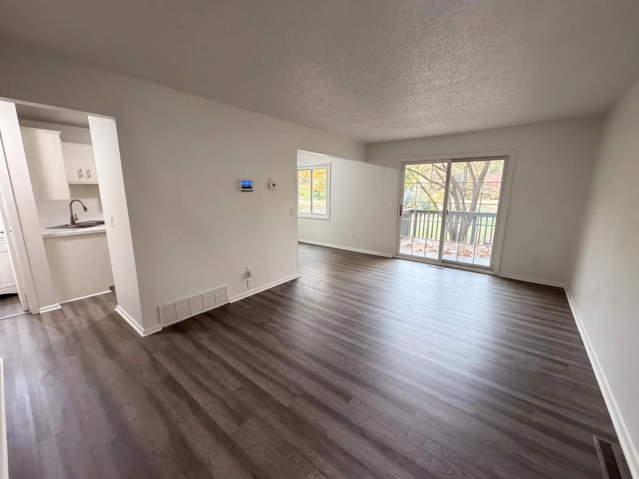 Photo 2 of 15393 Trillium Circle