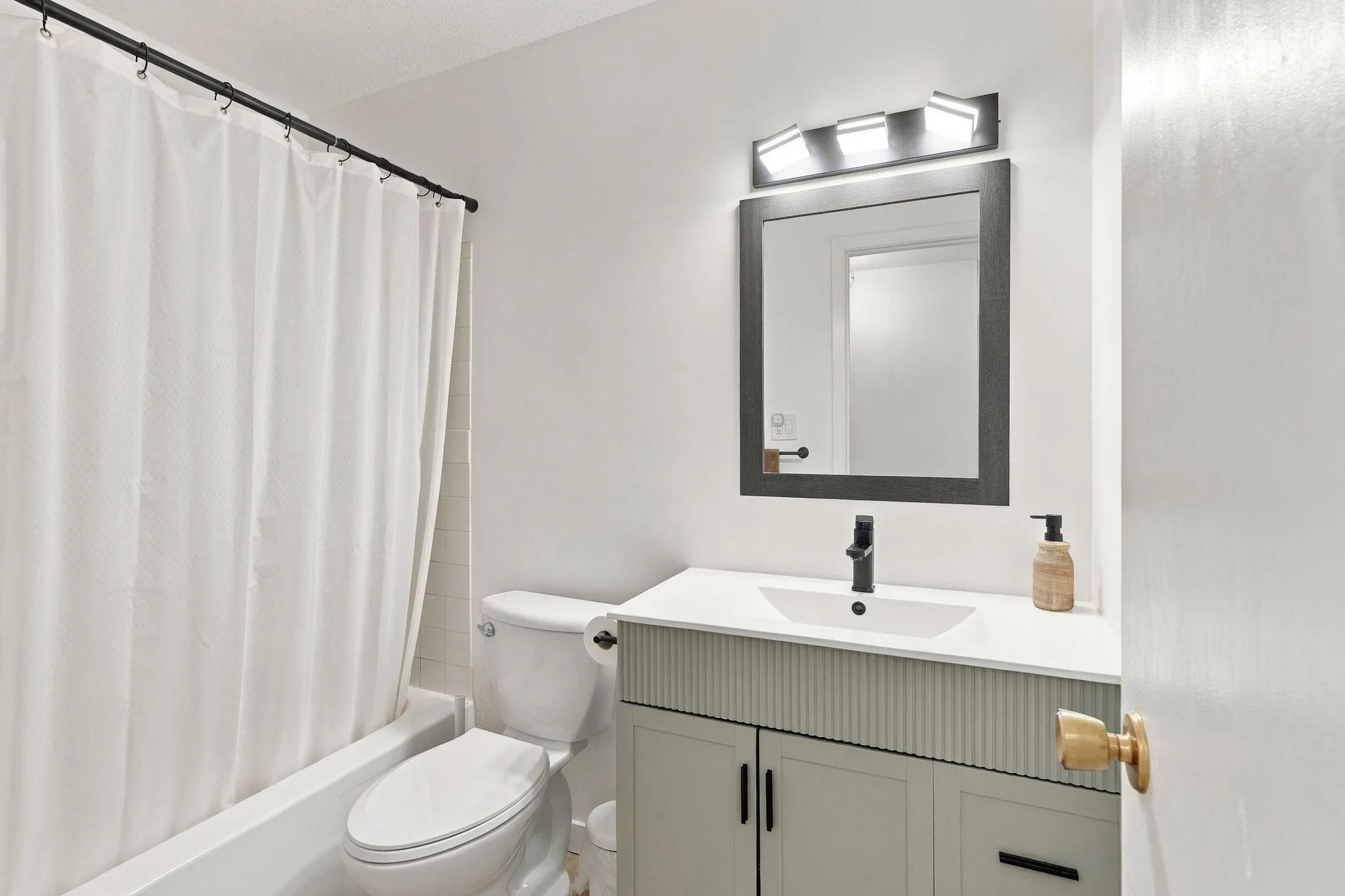 Photo 5 of 8045 Xerxes S Avenue Unit 109
