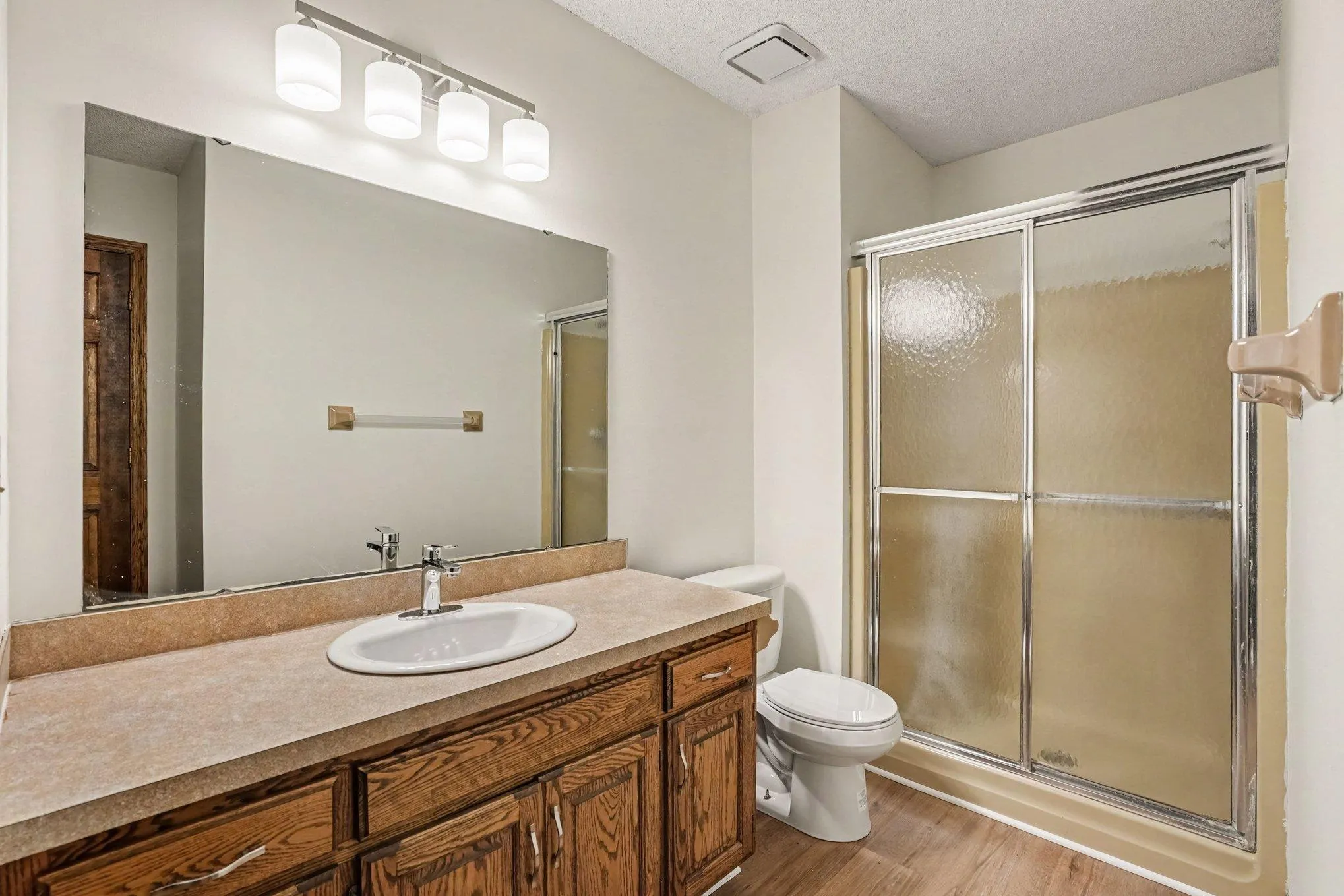 Photo 26 of 1528 Briarknoll Drive