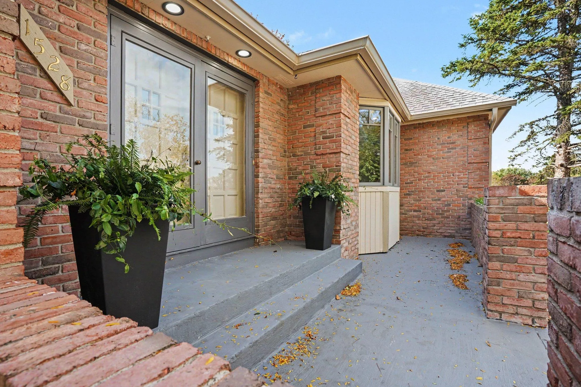Photo 42 of 1528 Briarknoll Drive