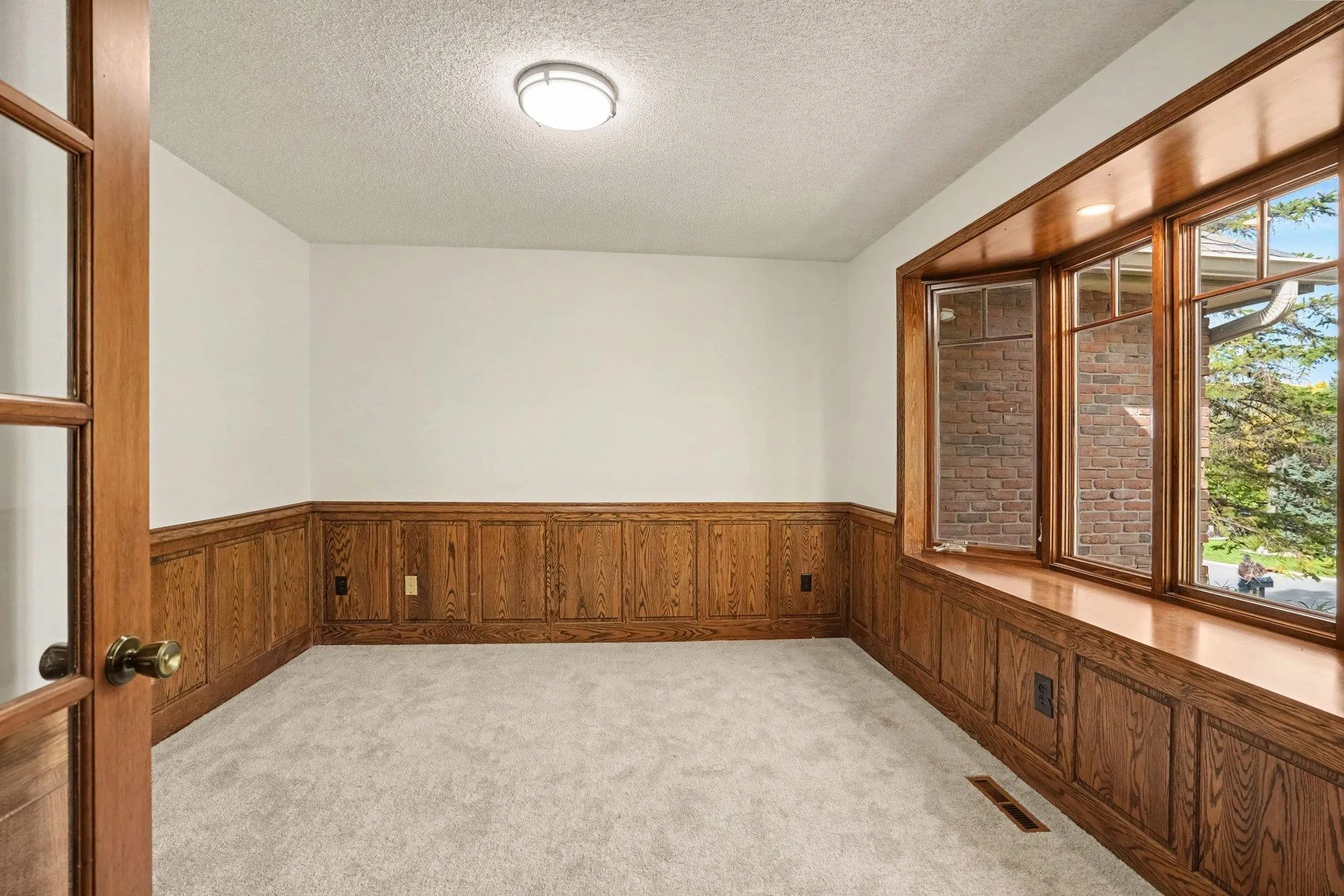 Photo 21 of 1528 Briarknoll Drive
