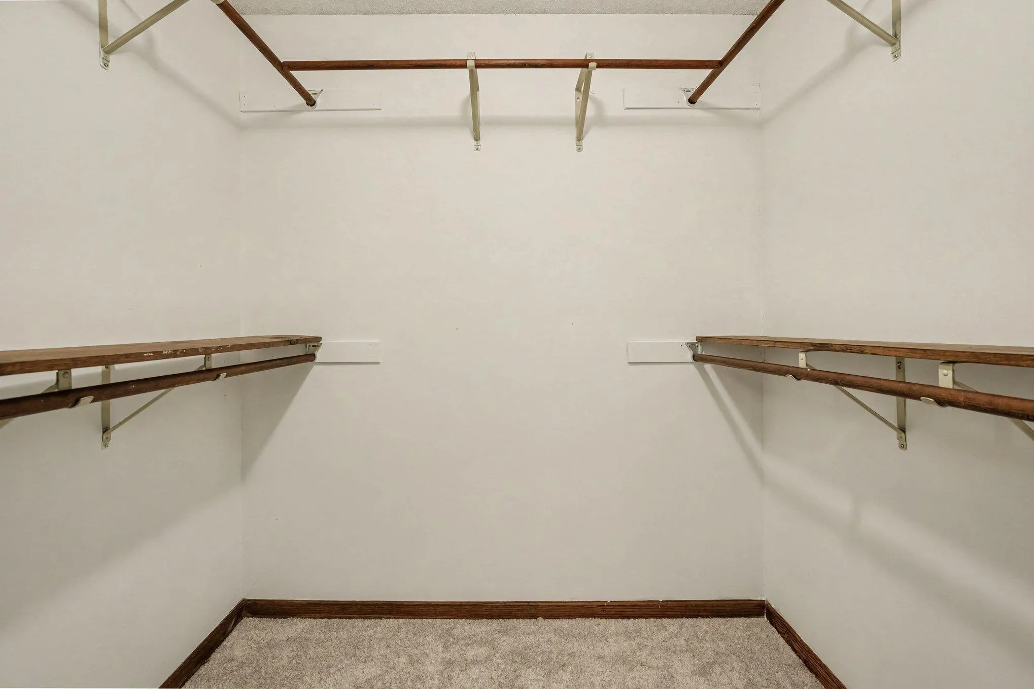 Photo 37 of 1528 Briarknoll Drive