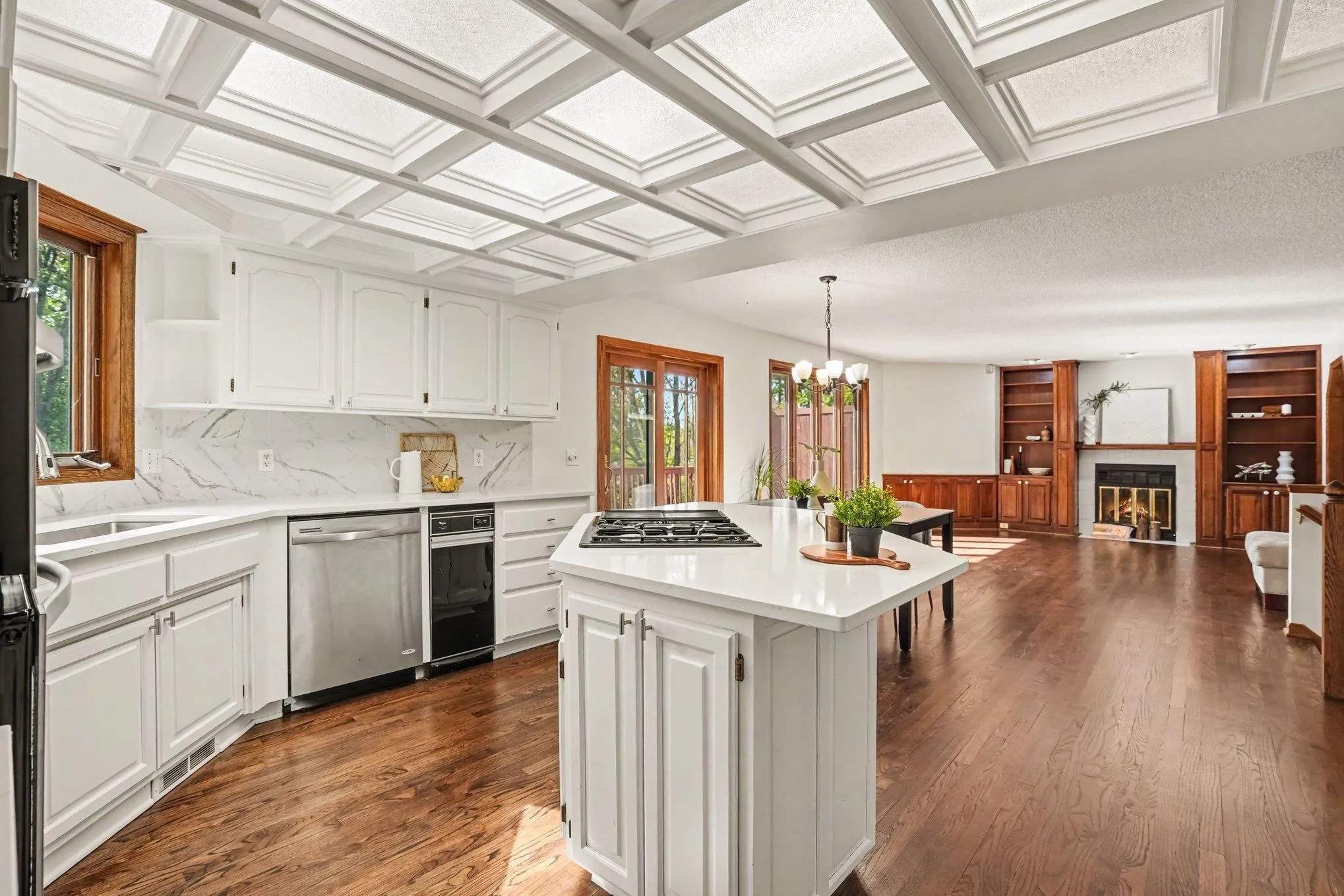 Photo 13 of 1528 Briarknoll Drive