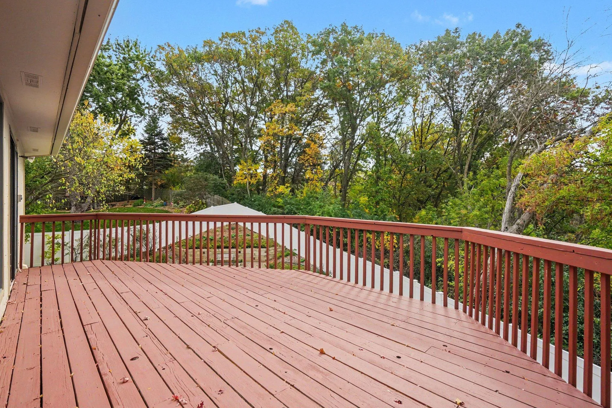 Photo 41 of 1528 Briarknoll Drive