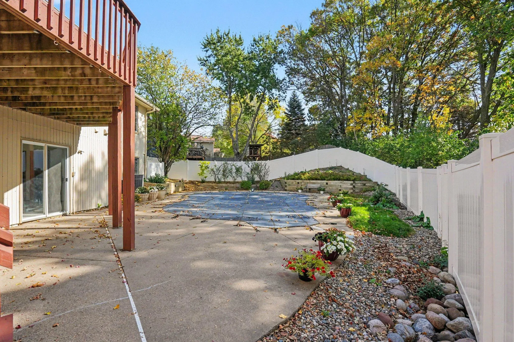 Photo 43 of 1528 Briarknoll Drive