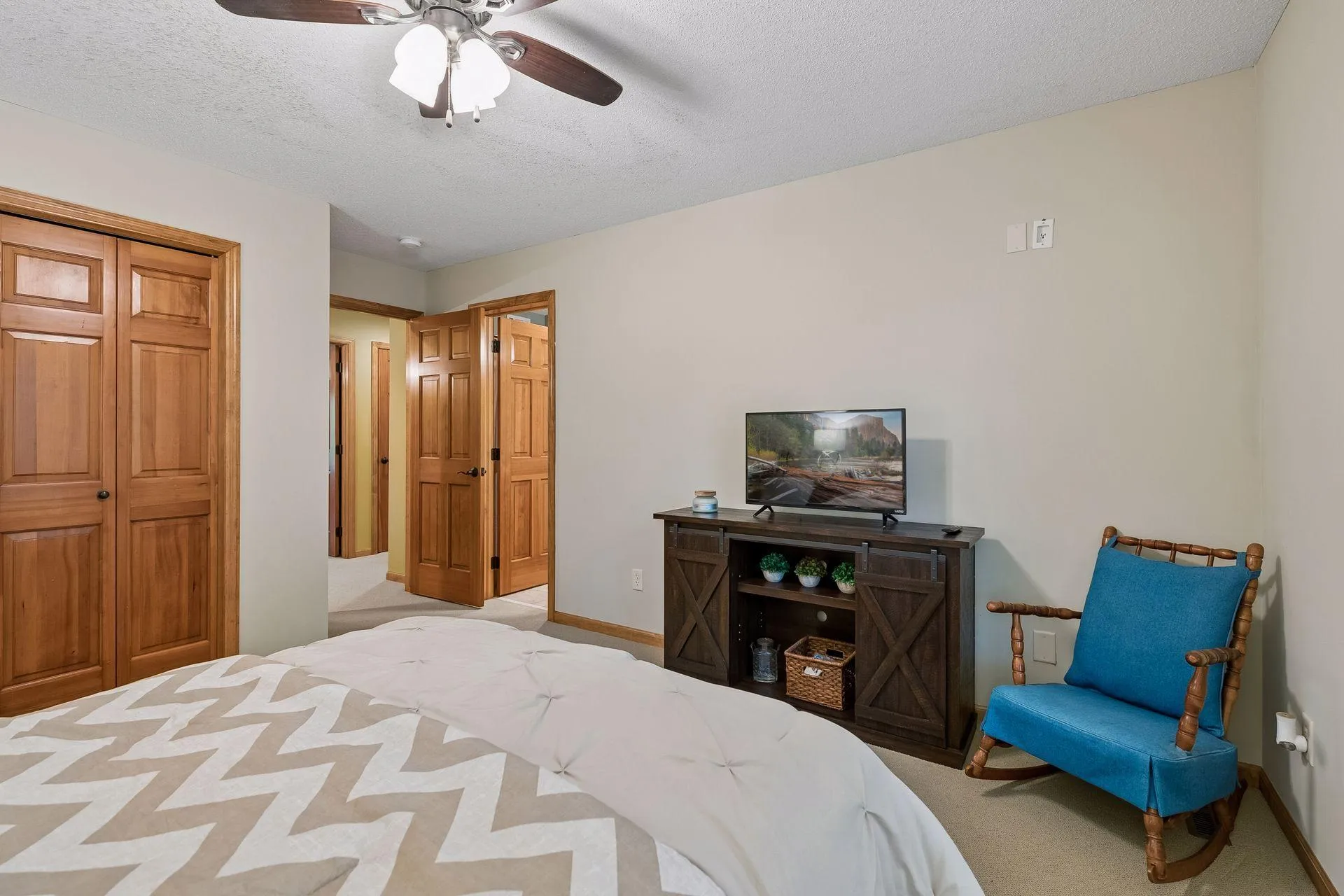 Photo 71 of 9001 Springwood Drive