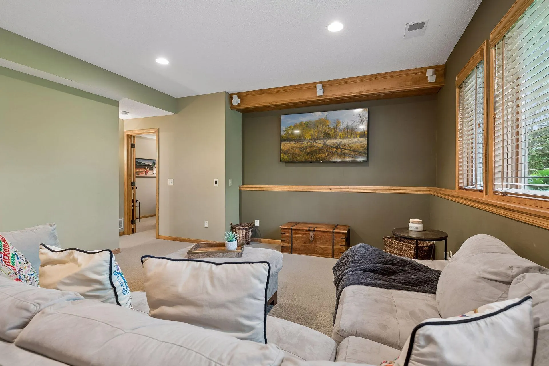 Photo 33 of 9001 Springwood Drive