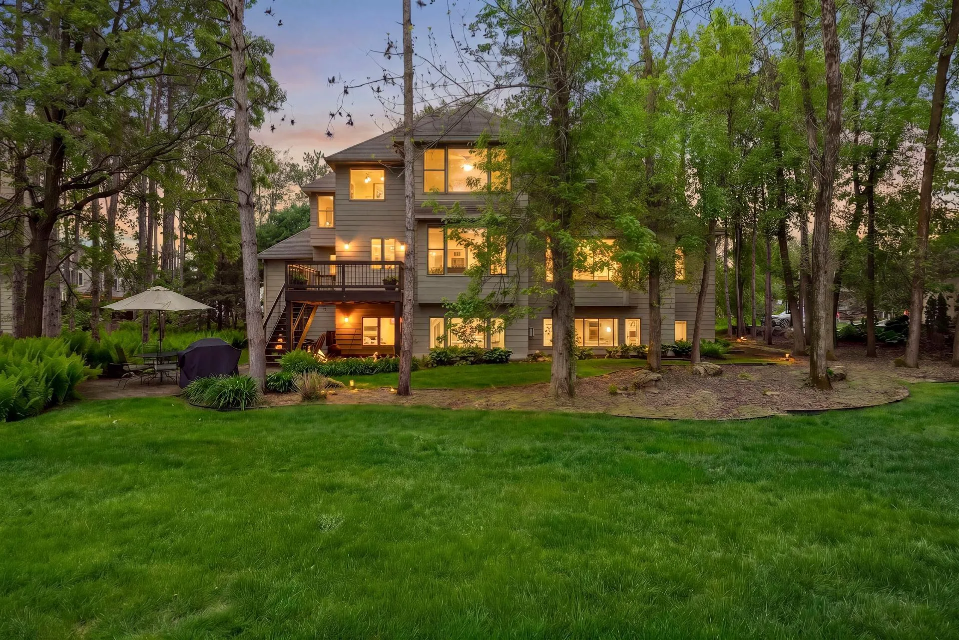 Photo 3 of 9001 Springwood Drive