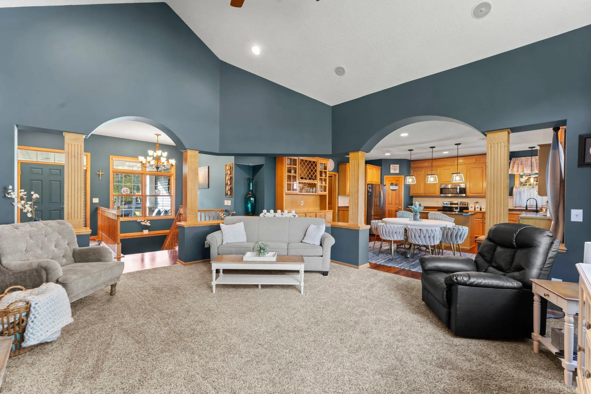Photo 12 of 17447 Interlachen Ne Drive