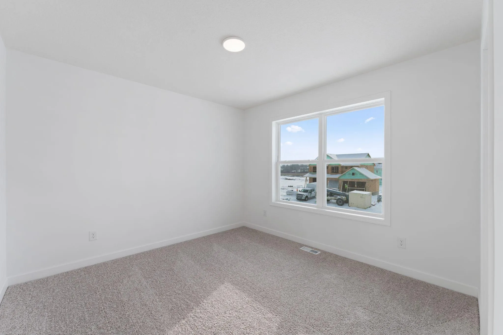 Photo 13 of 5015 87th Ne Street