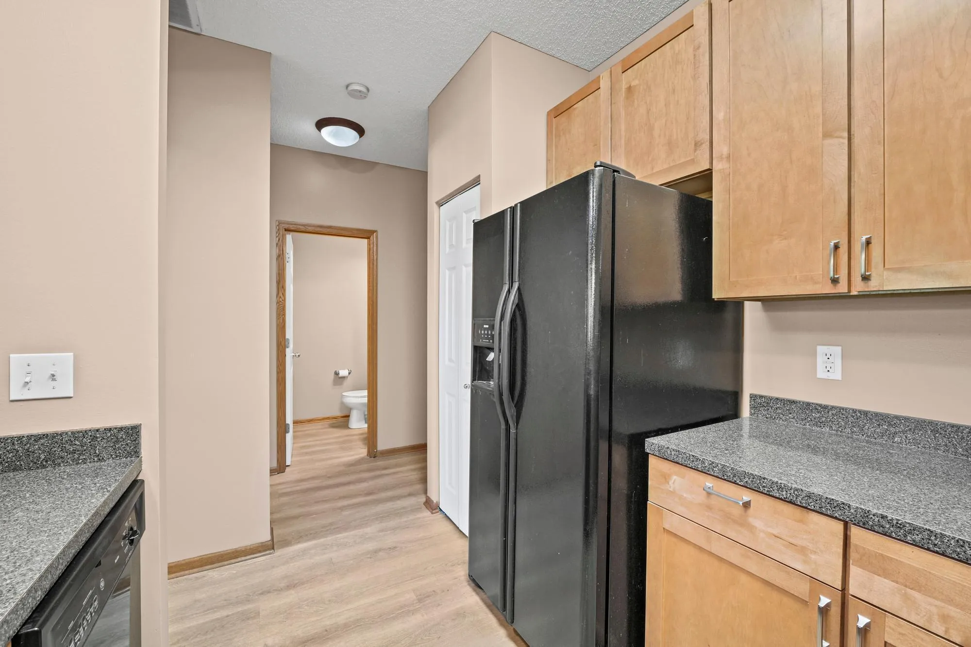Photo 13 of 941 Newport Avenue