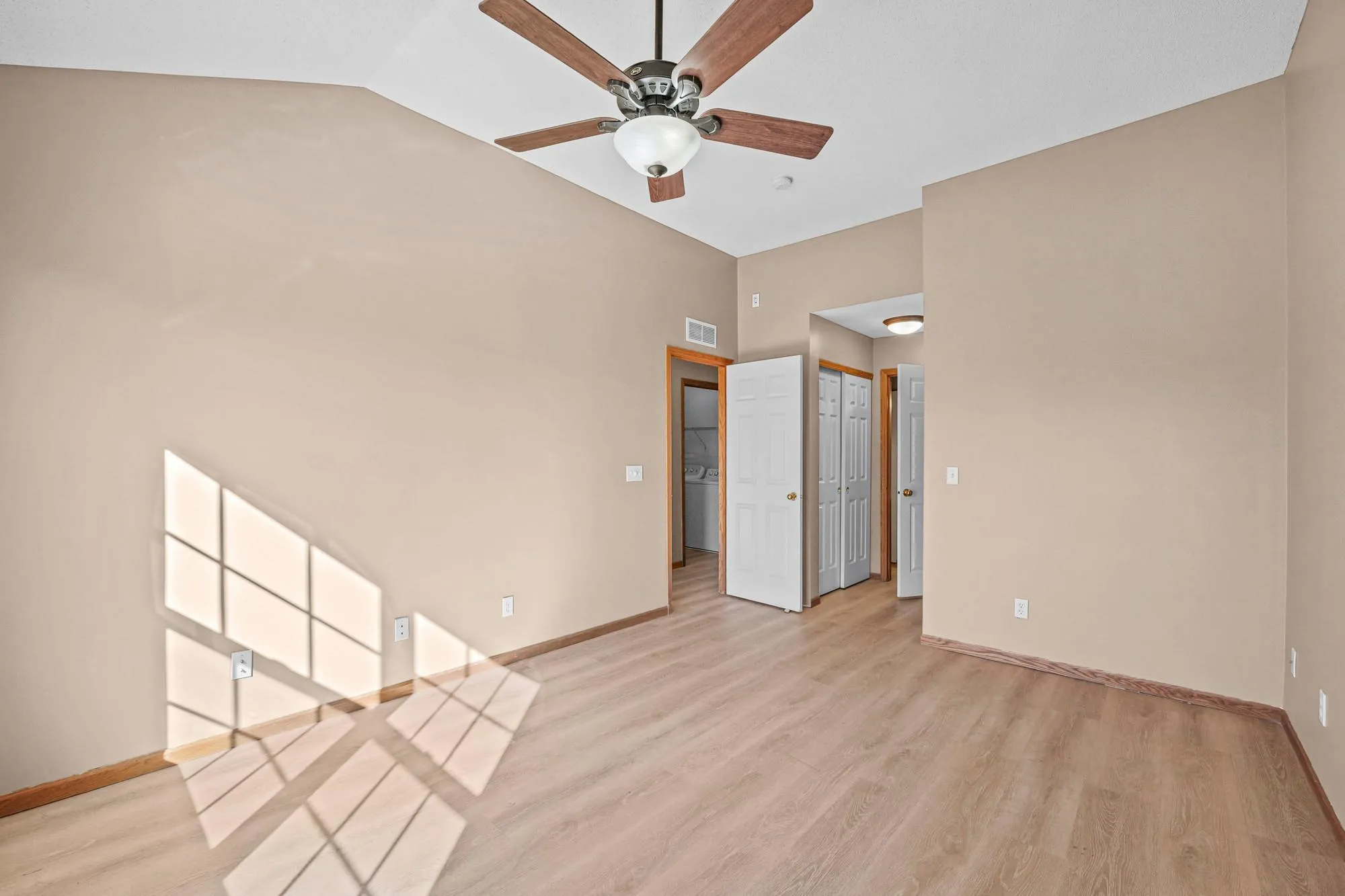 Photo 22 of 941 Newport Avenue