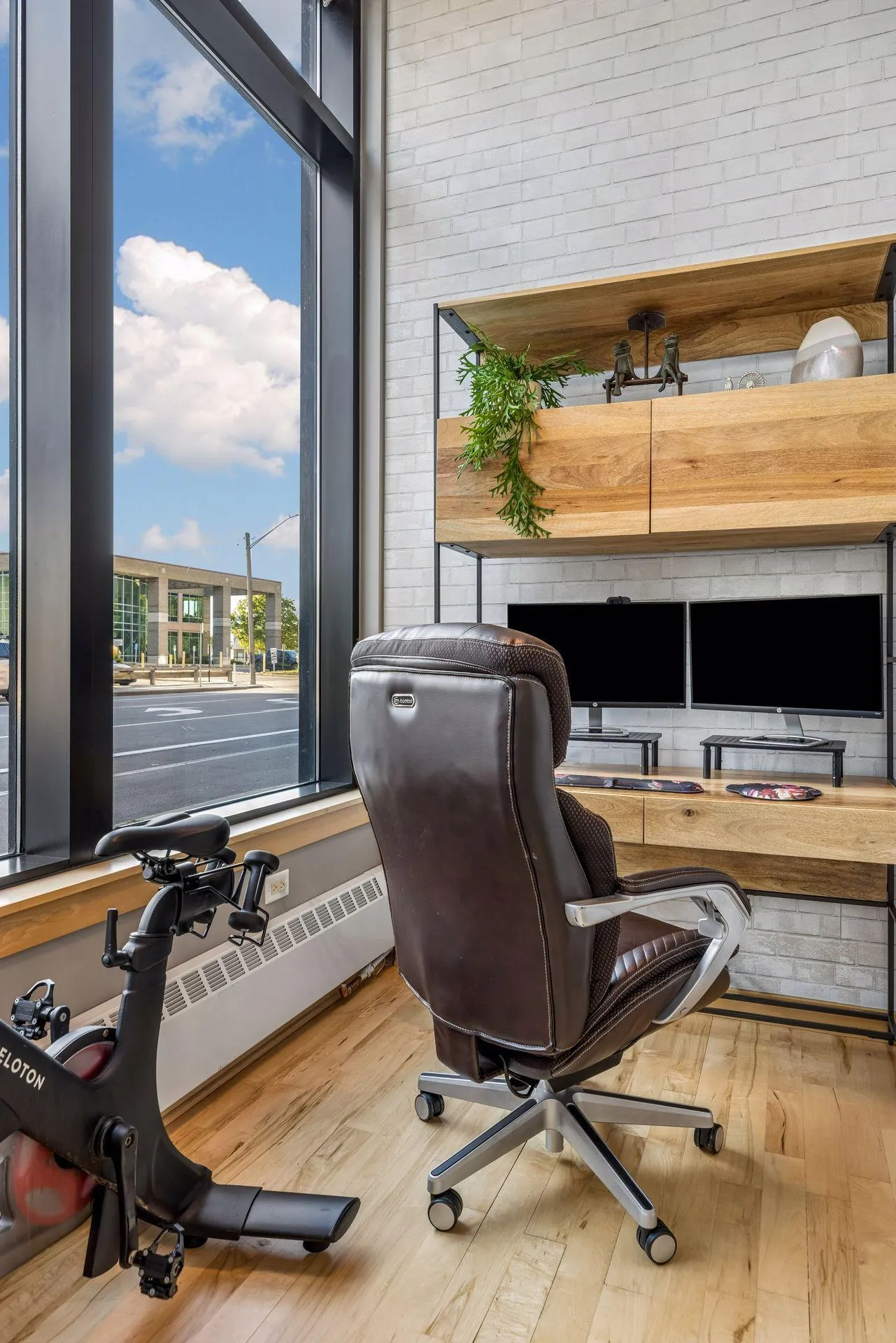 Photo 12 of 215 10th S Avenue Unit 102