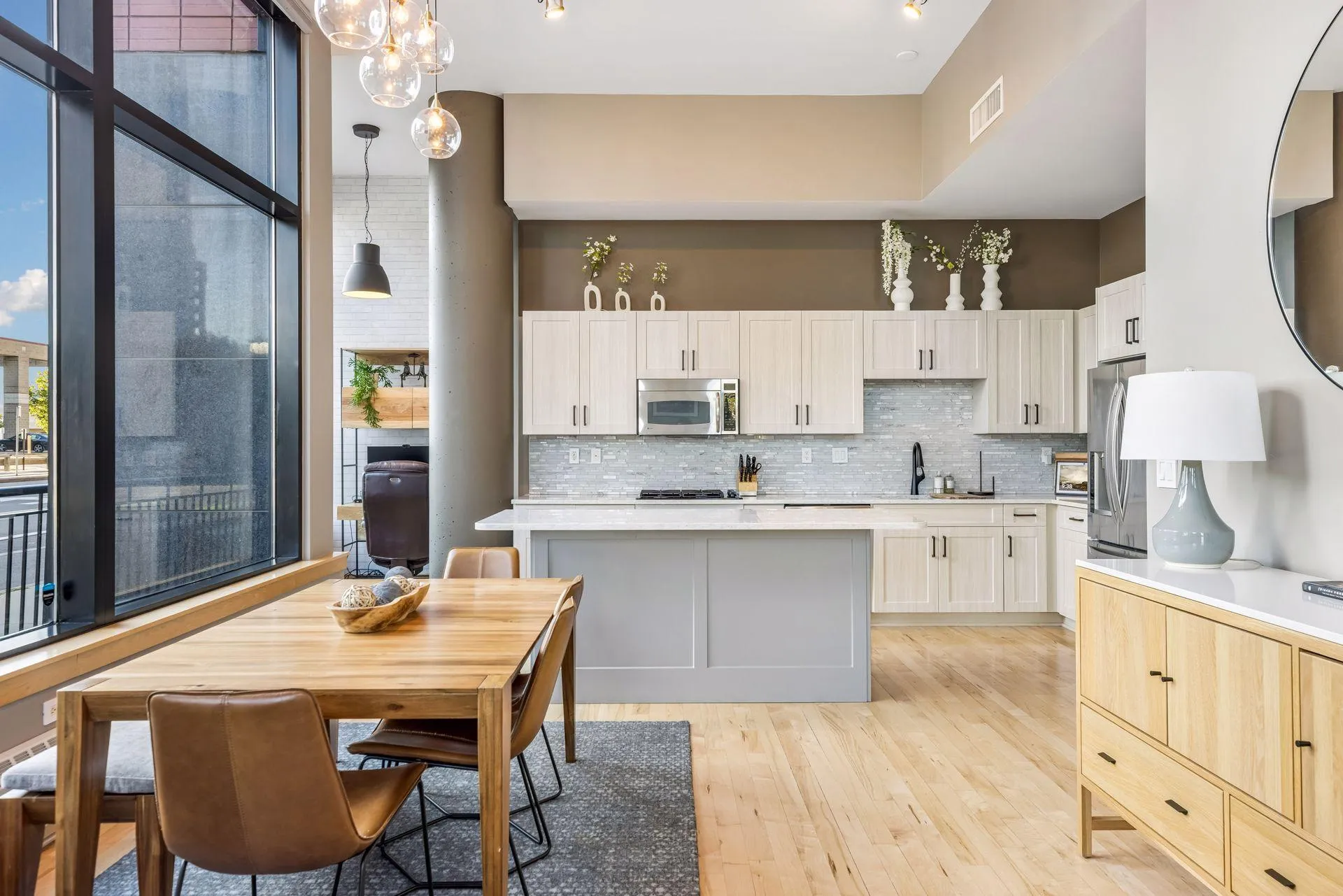 Photo 6 of 215 10th S Avenue Unit 102