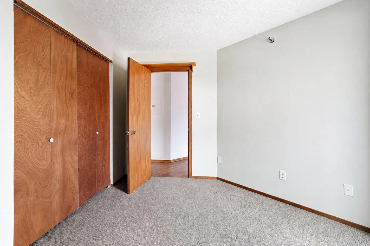 Photo 23 of 433 S 7th Street Unit 2113
