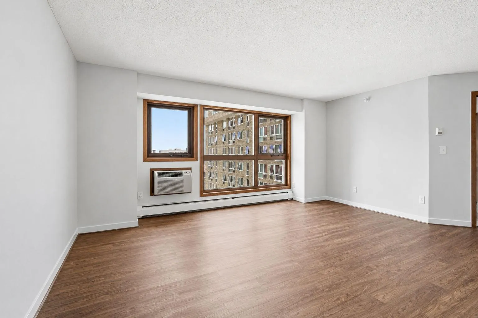 Photo 10 of 433 S 7th Street Unit 2113