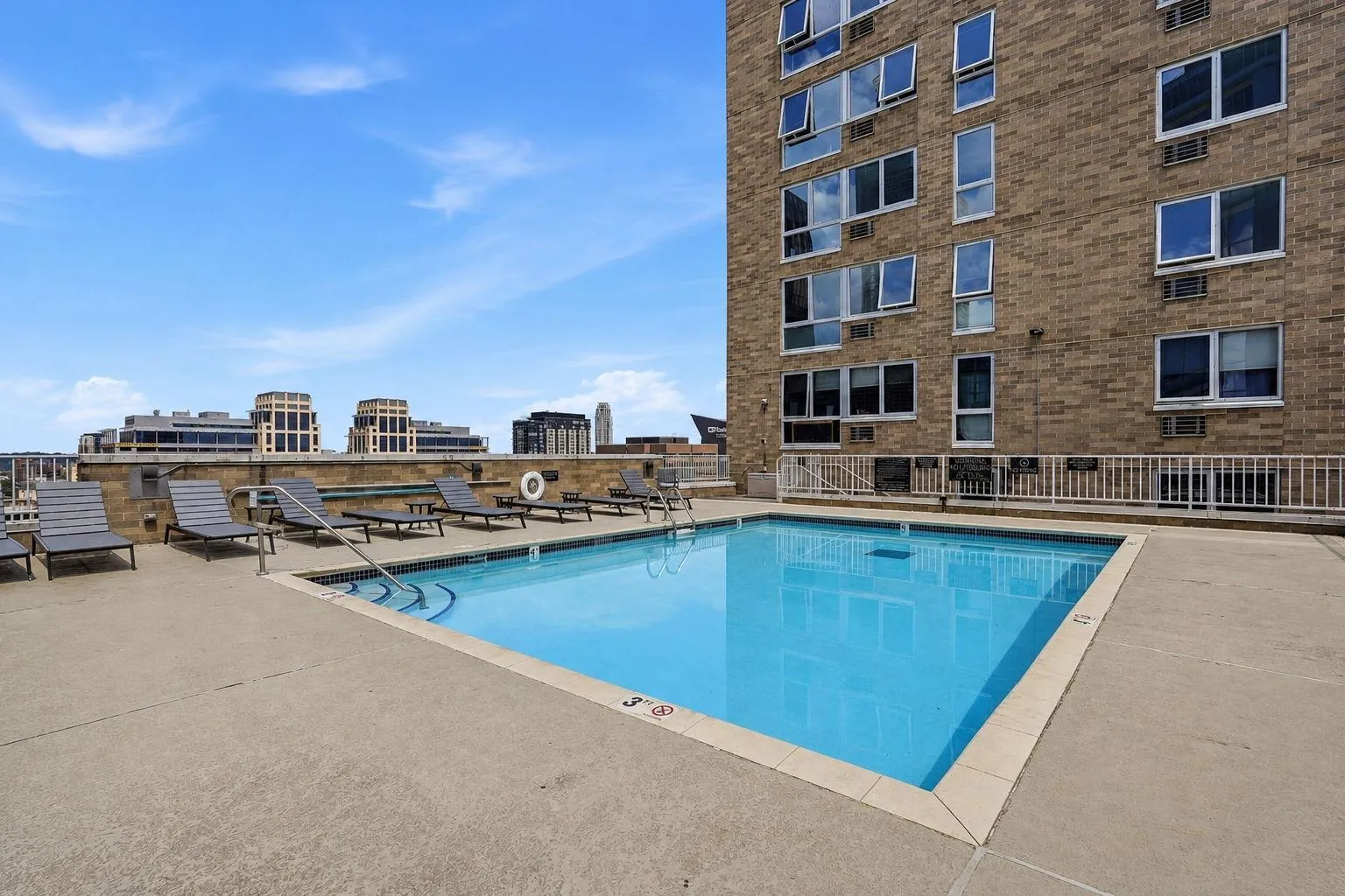 Photo 59 of 433 S 7th Street Unit 2113