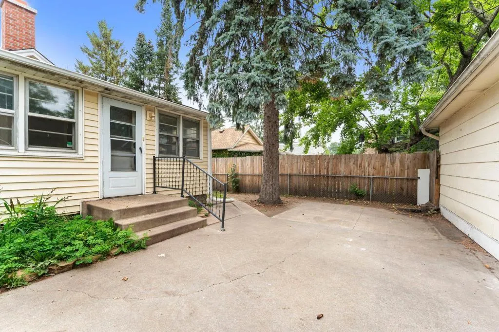 Photo 18 of 2174 8th Street