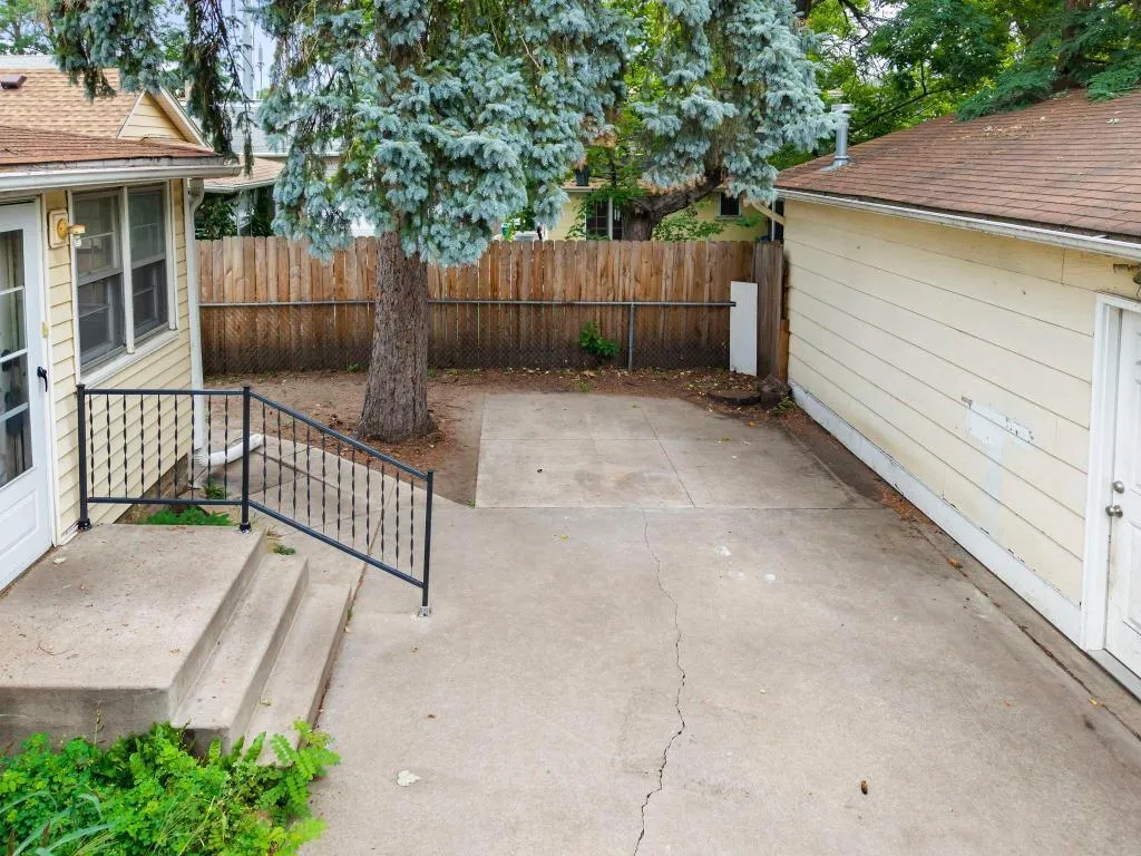 Photo 34 of 2174 8th Street