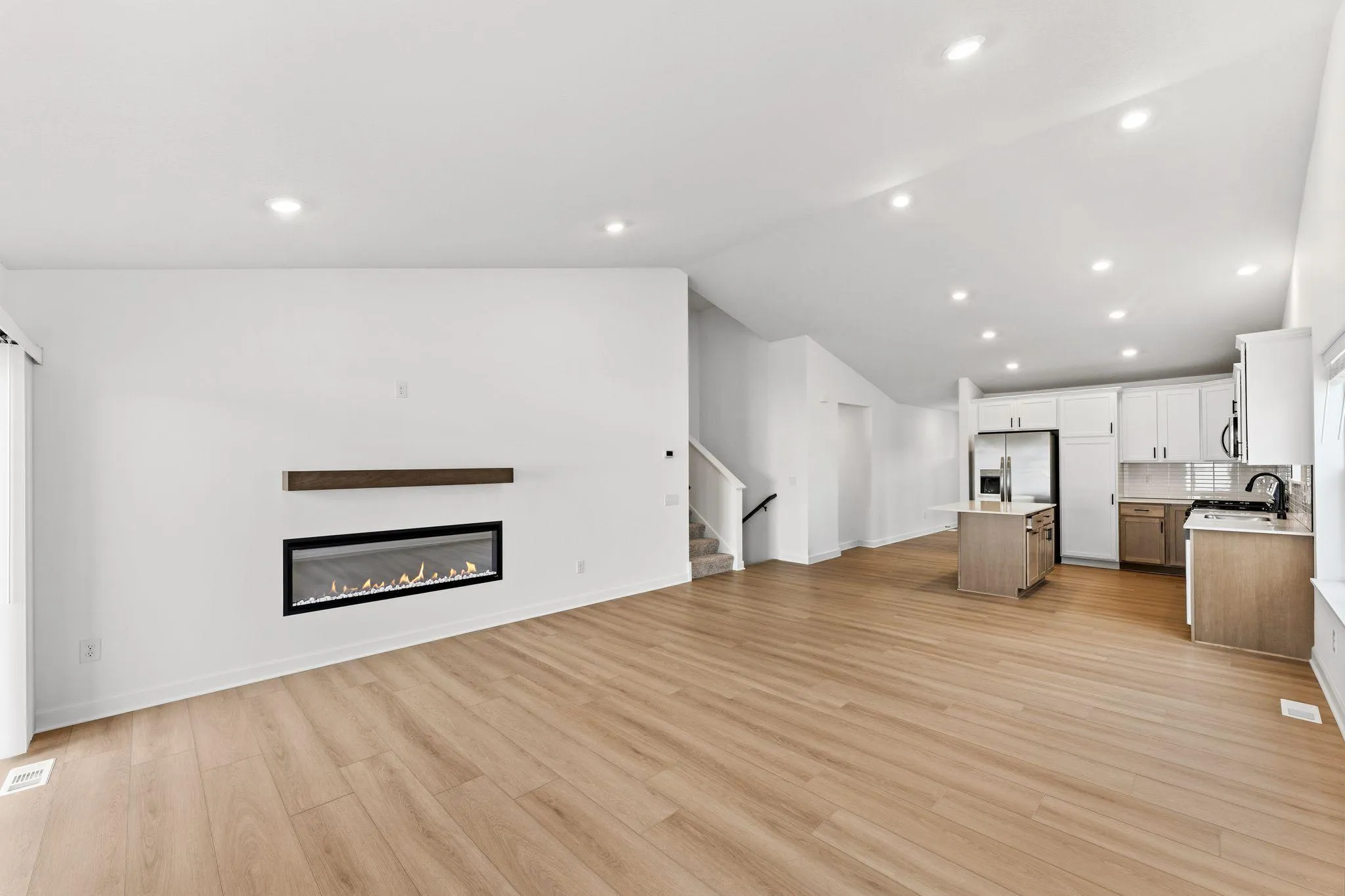 Photo 5 of 1905 Dogwood Court